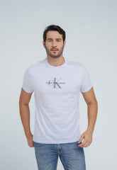 Camiseta Calvin Klein Jeans Logo Center - LIVE - Henri Store