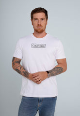Camiseta Calvin Klein Logo Retângulo Branco - Henri Store