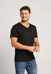 Camiseta Tommy Hilfiger Gola V Preto - Henri Store