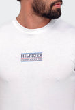 Camiseta Tommy Hilfiger Logo Central Small