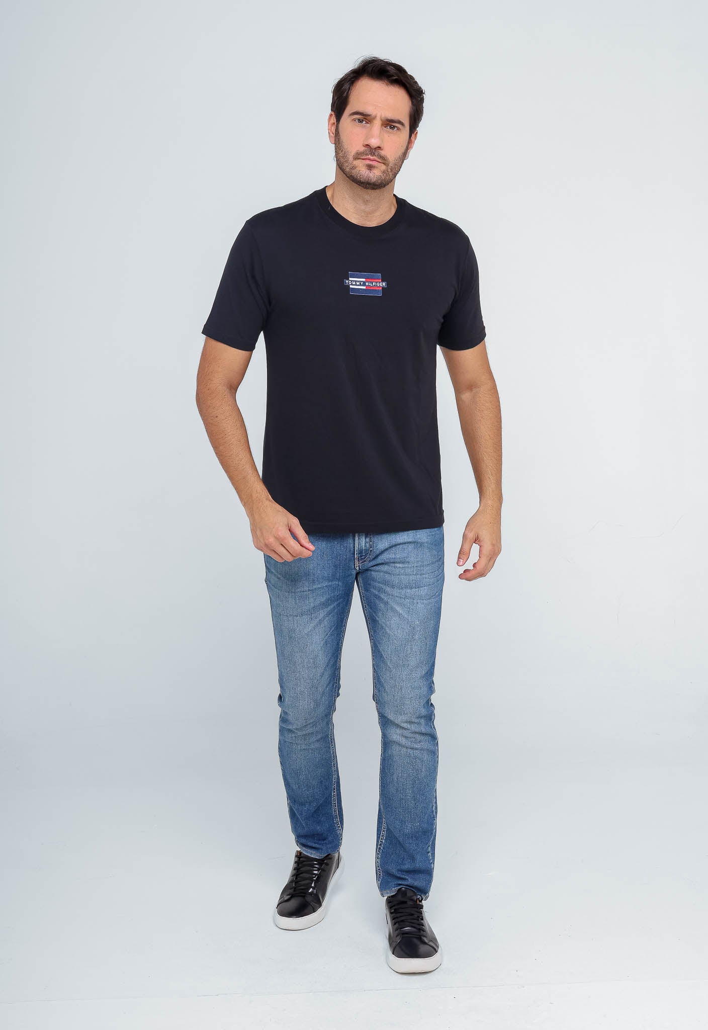 Camiseta Tommy Hilfiger Logo Central Bordado