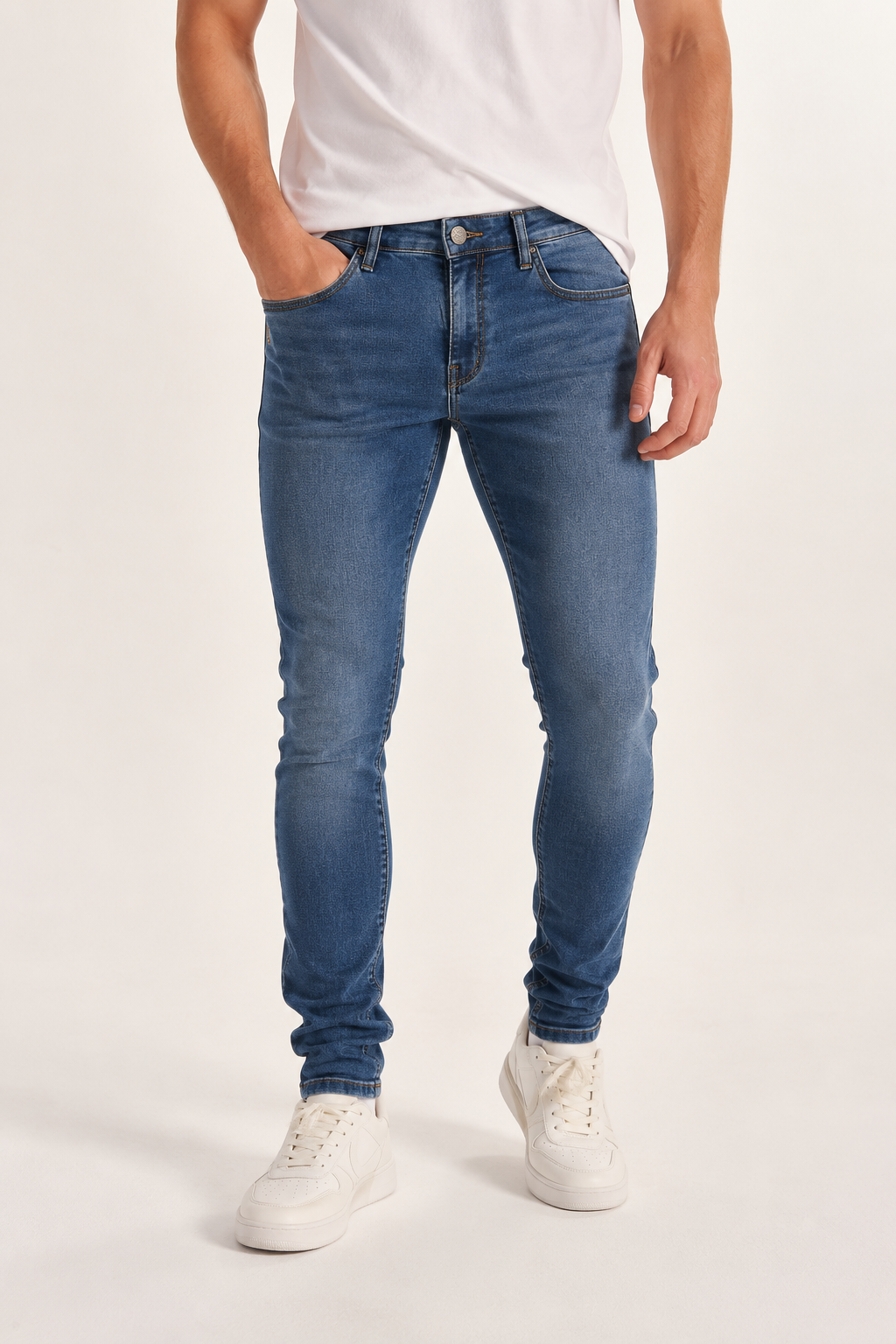 Calça Jeans Calvin Klein Bordado no Bolso - LIVE