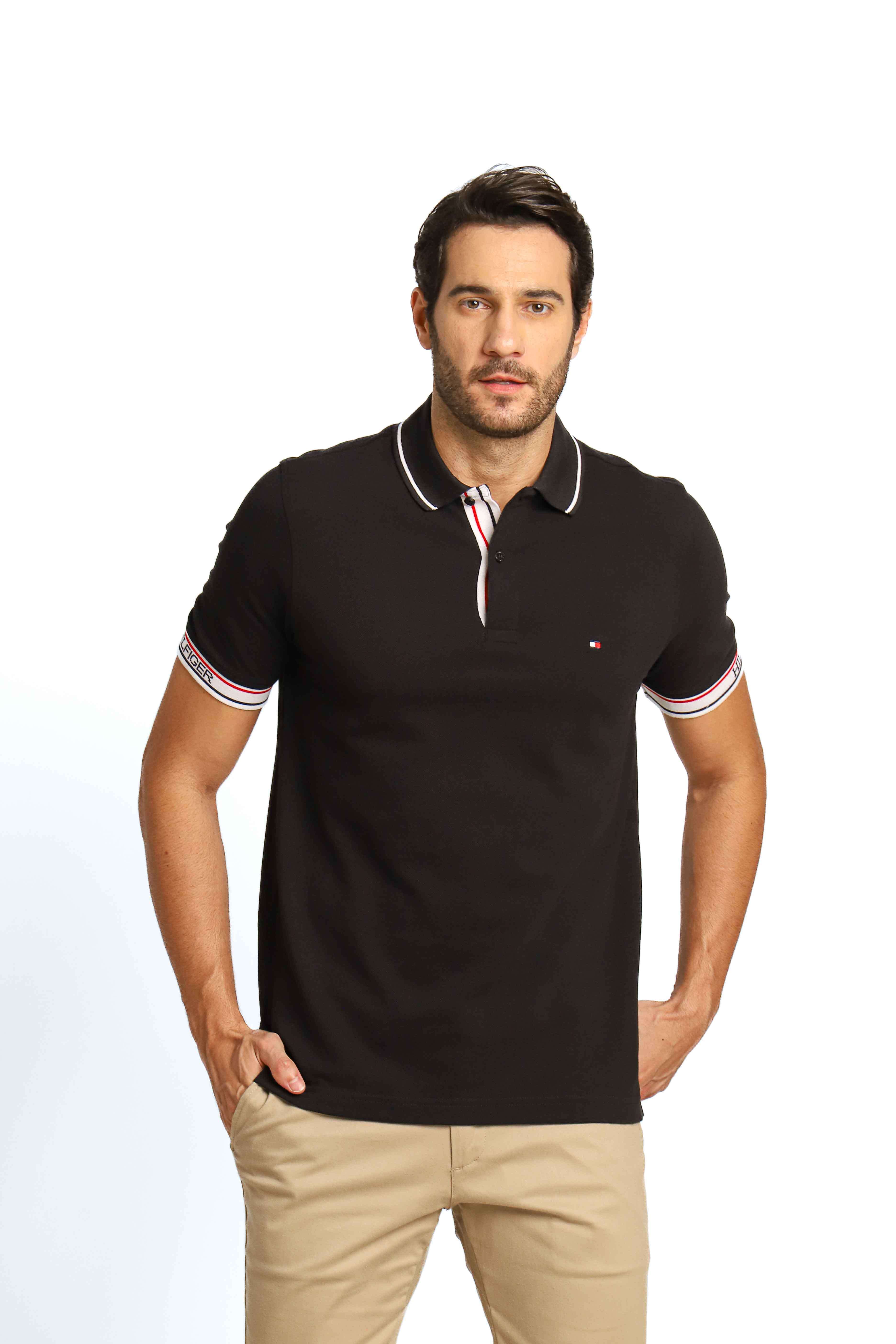 Polo Masculina Regular Fit Tommy Hilfiger com Logo no Punho Preto