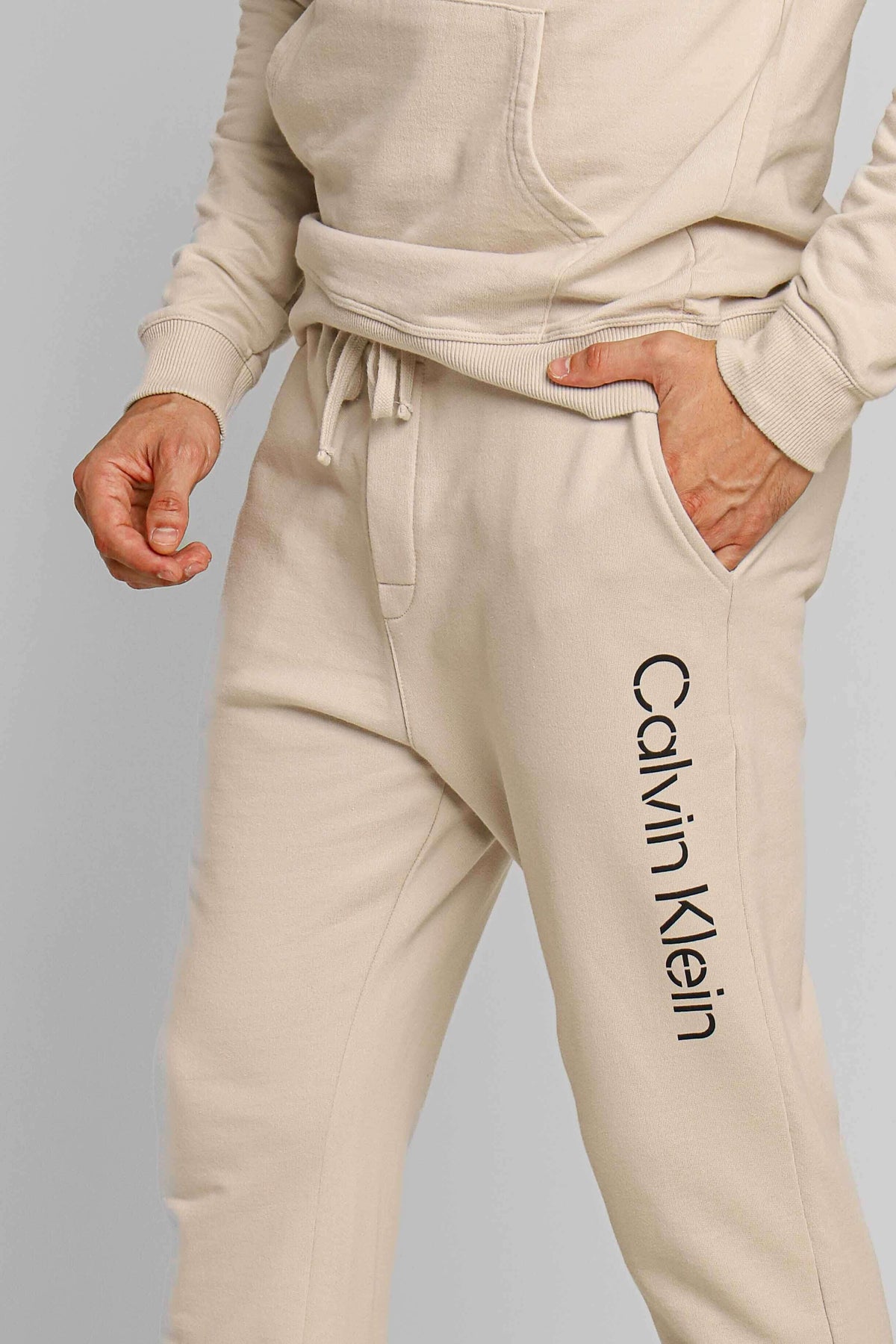 Calça Moletom Calvin Klein Logo Lateral Cáqui
