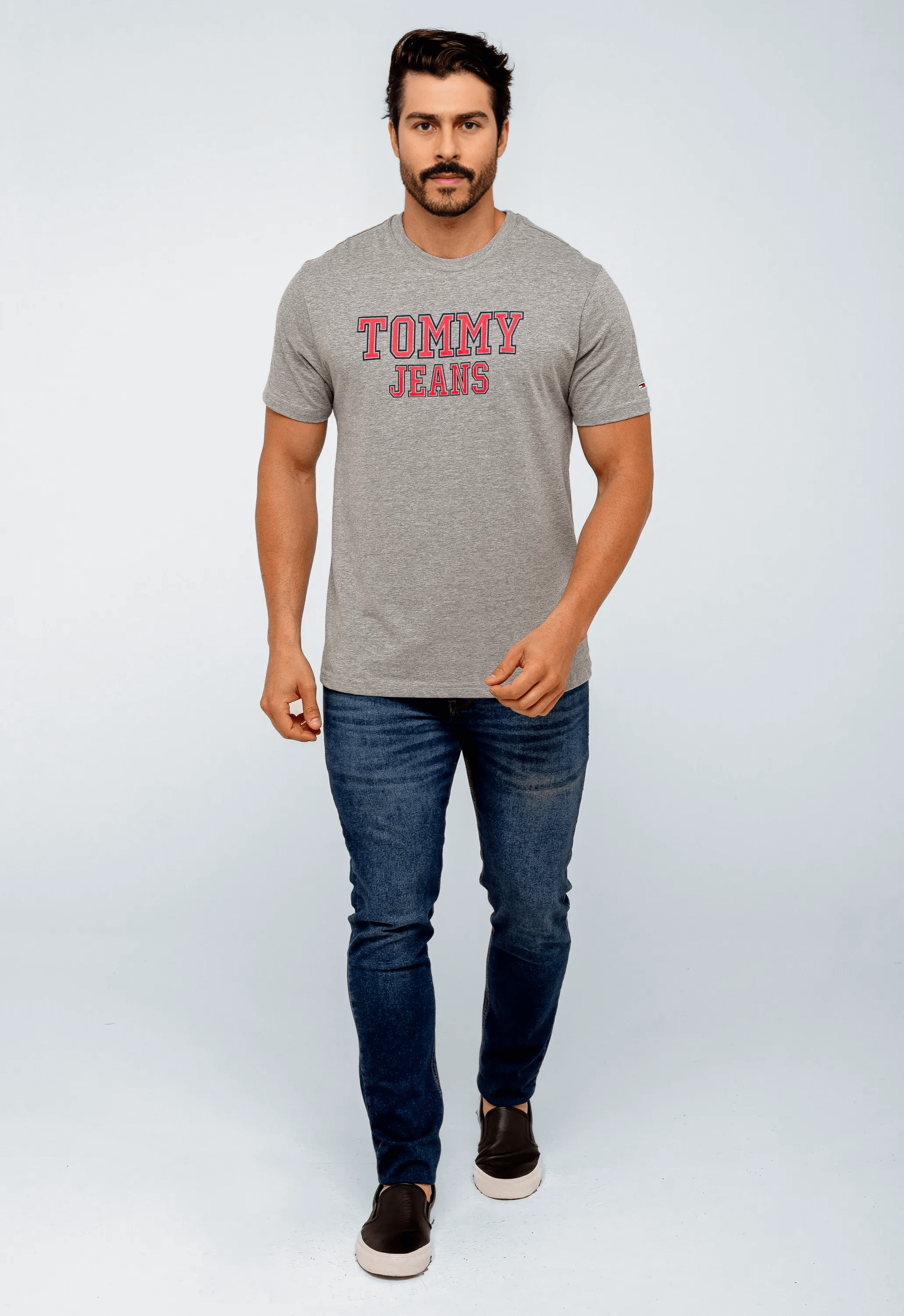 Camiseta Tommy Hilfiger Jeans Estampa College