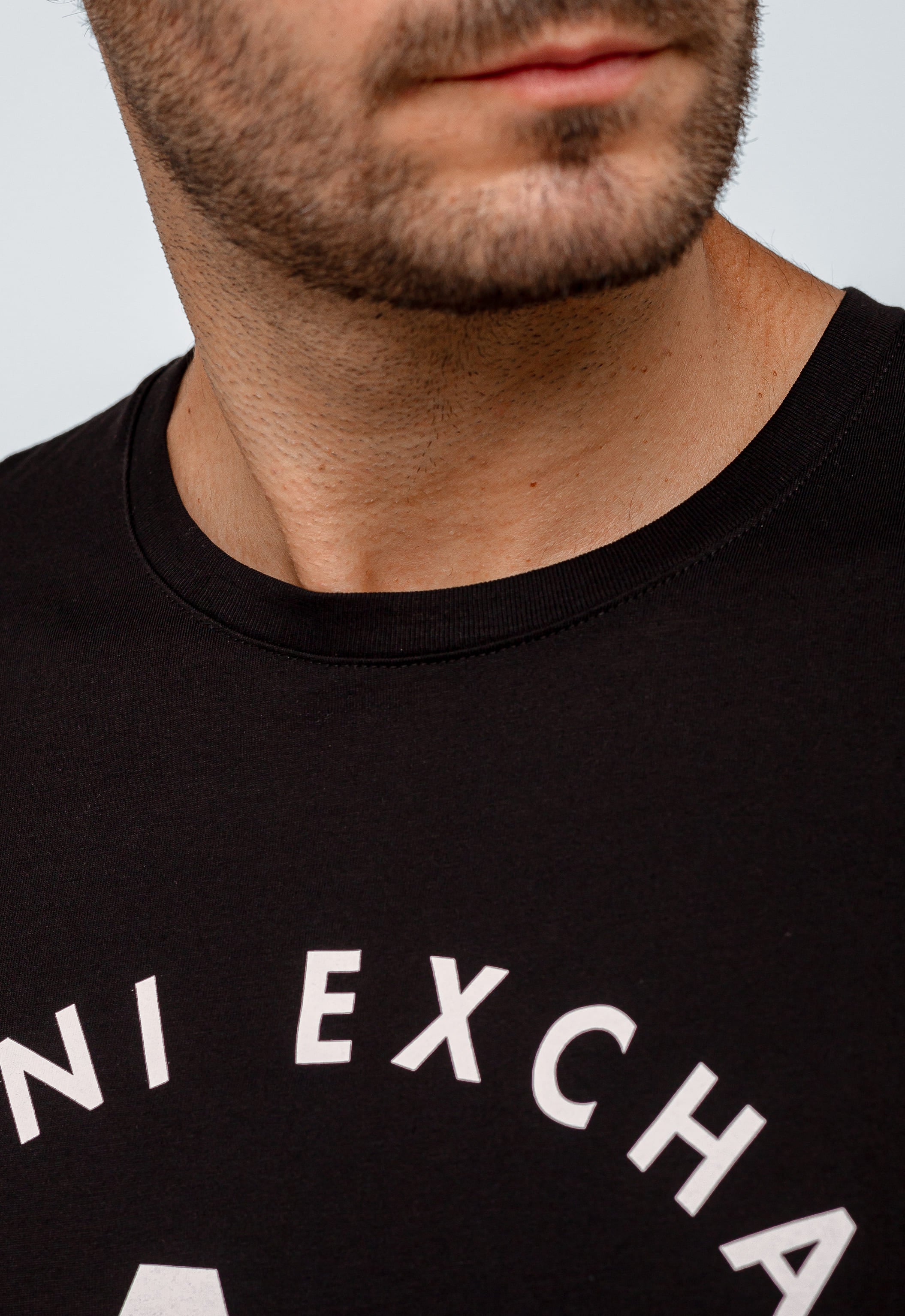 Camiseta Armani Exchange Logo Central Circular