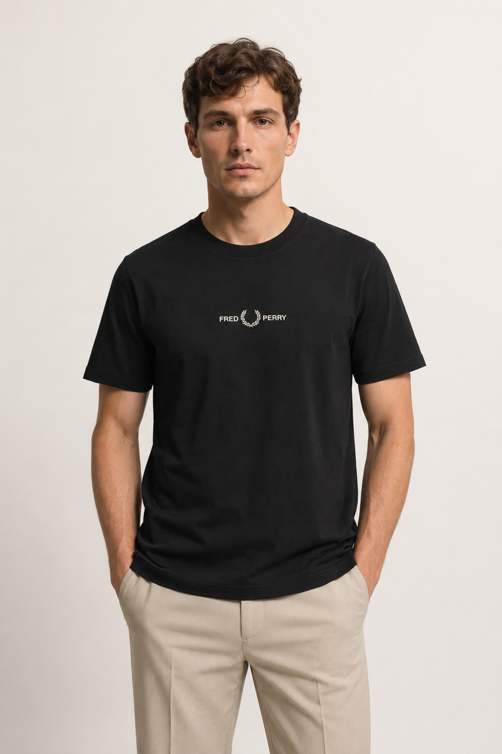 Camiseta Fred Perry Logo Central