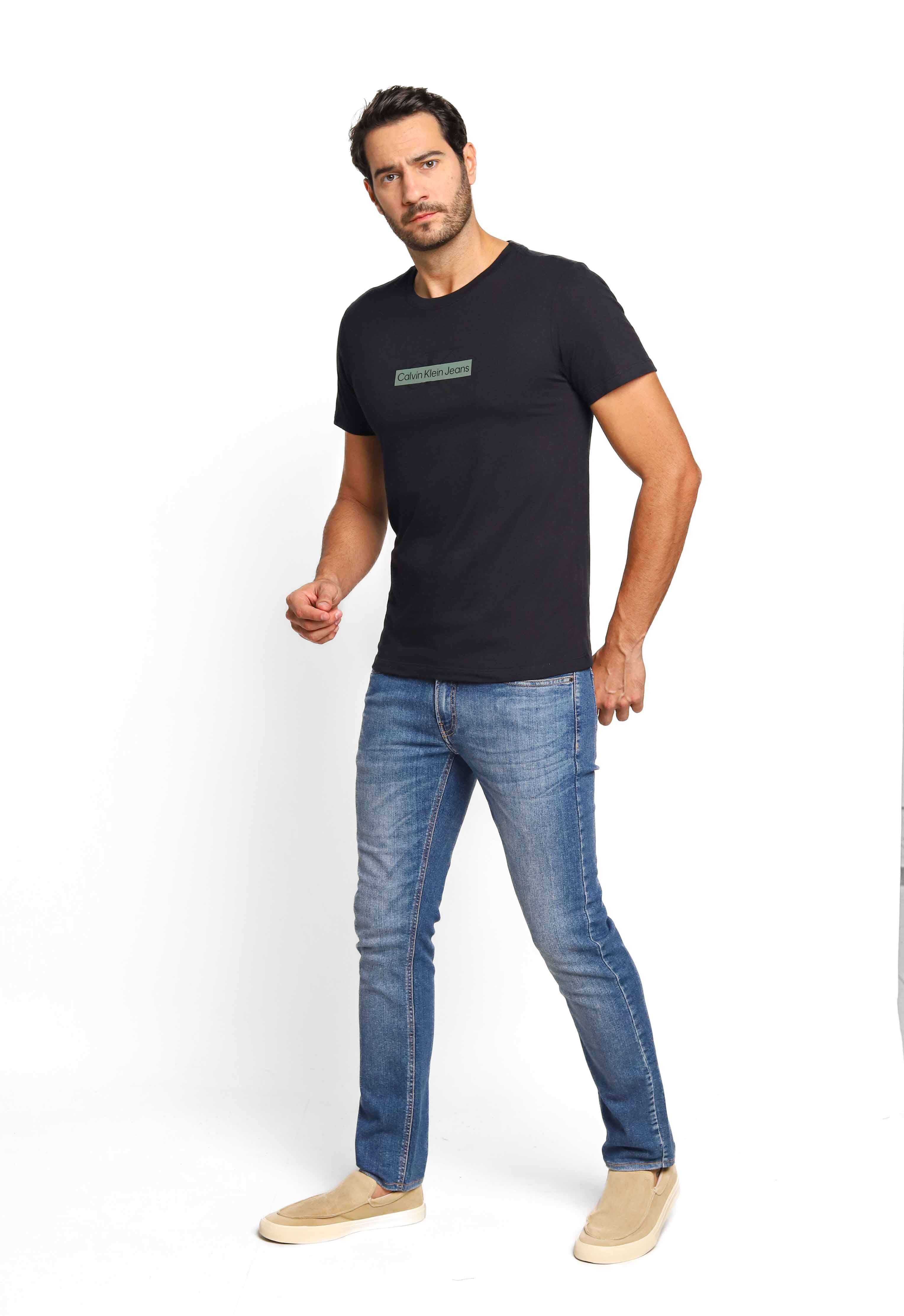 Camiseta Calvin Klein Jeans Logo Central - Sale
