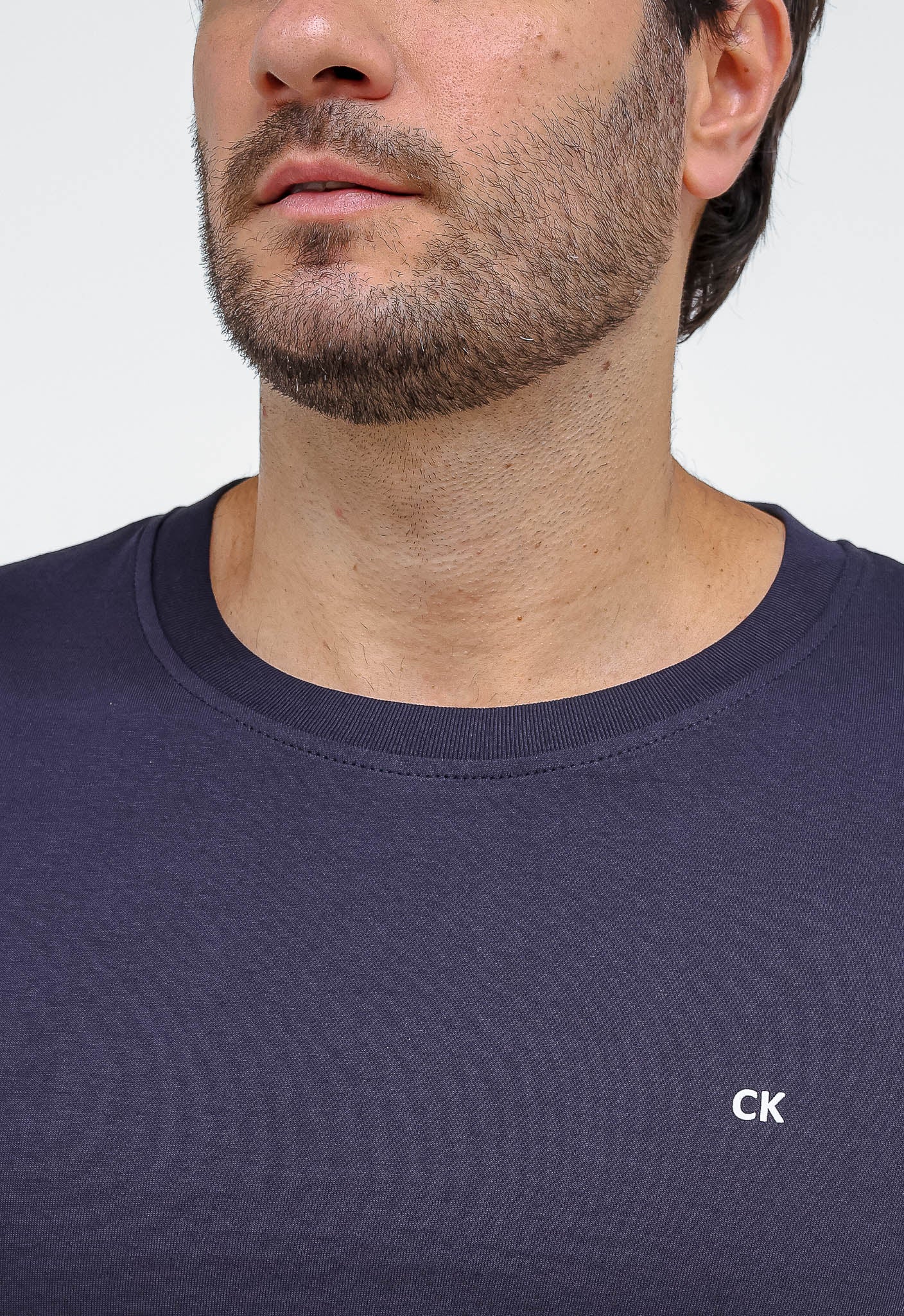 Camiseta Calvin Klein Básica Ck Peito