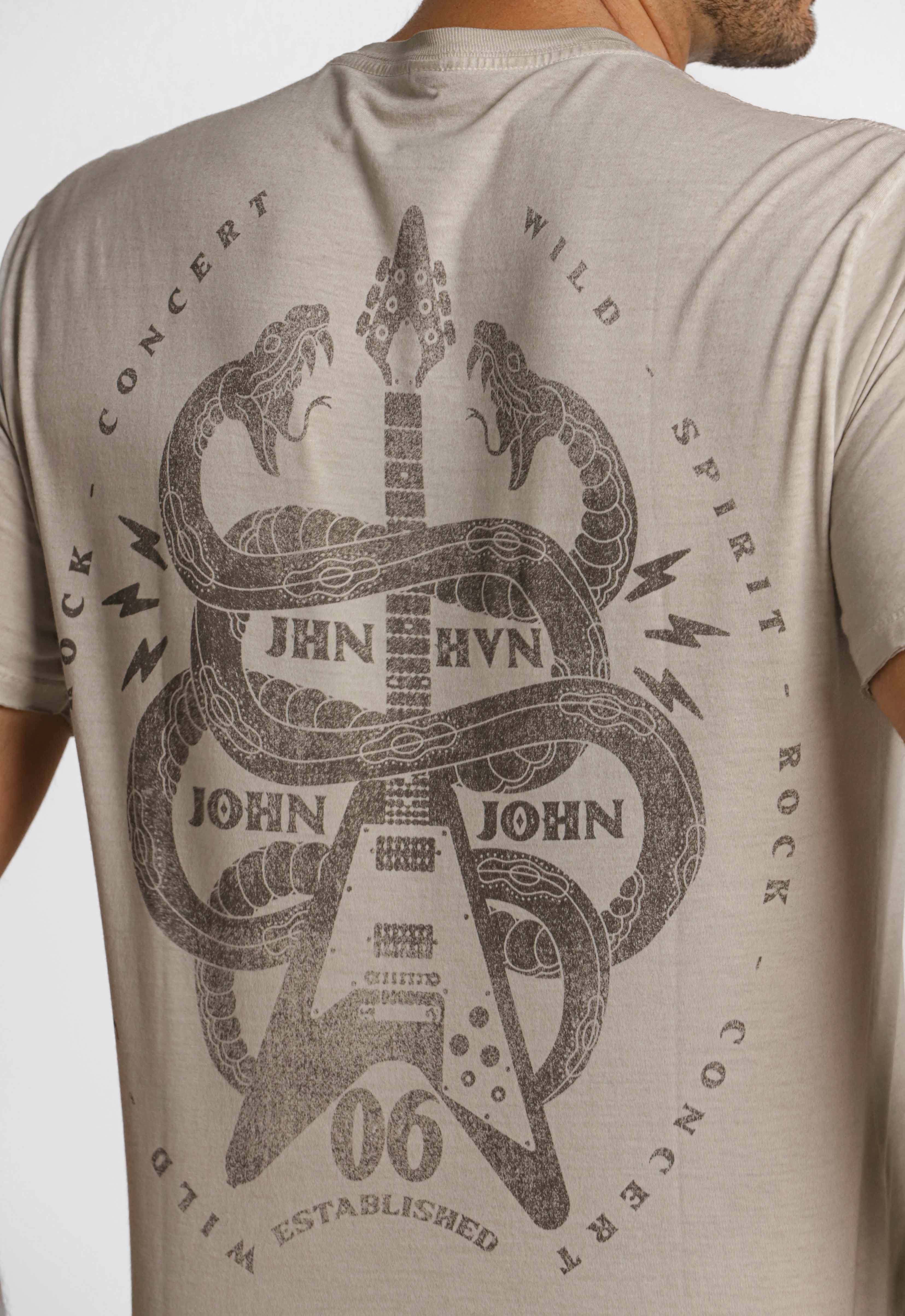 Camiseta John John Snake and Guitar