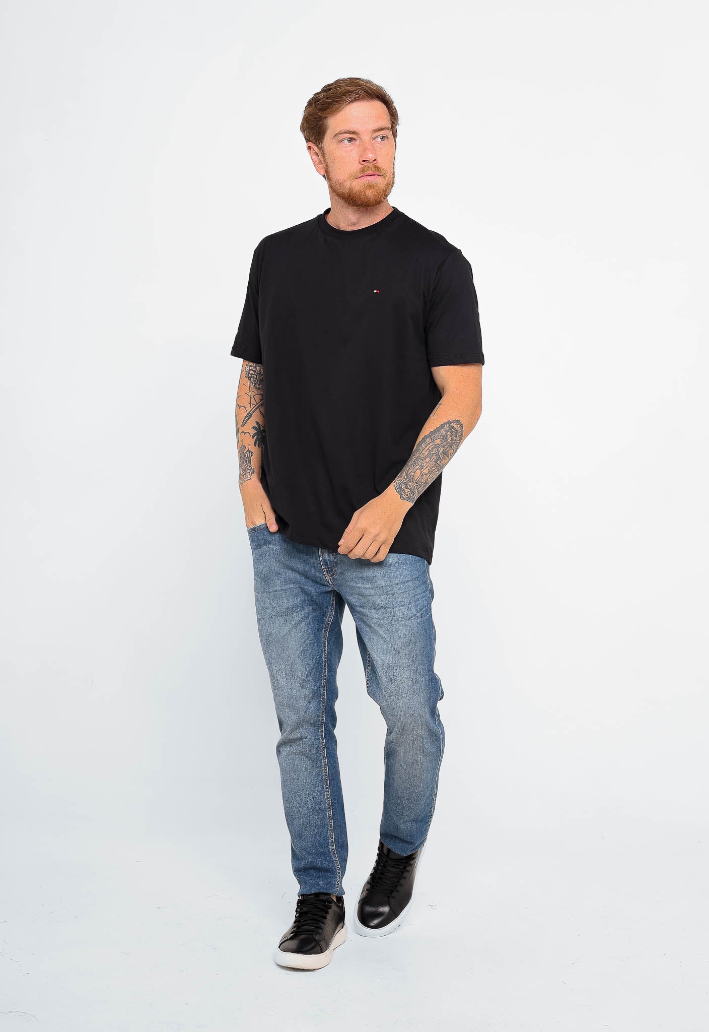 Camiseta Tommy Hilfiger Básica Essential - Sale