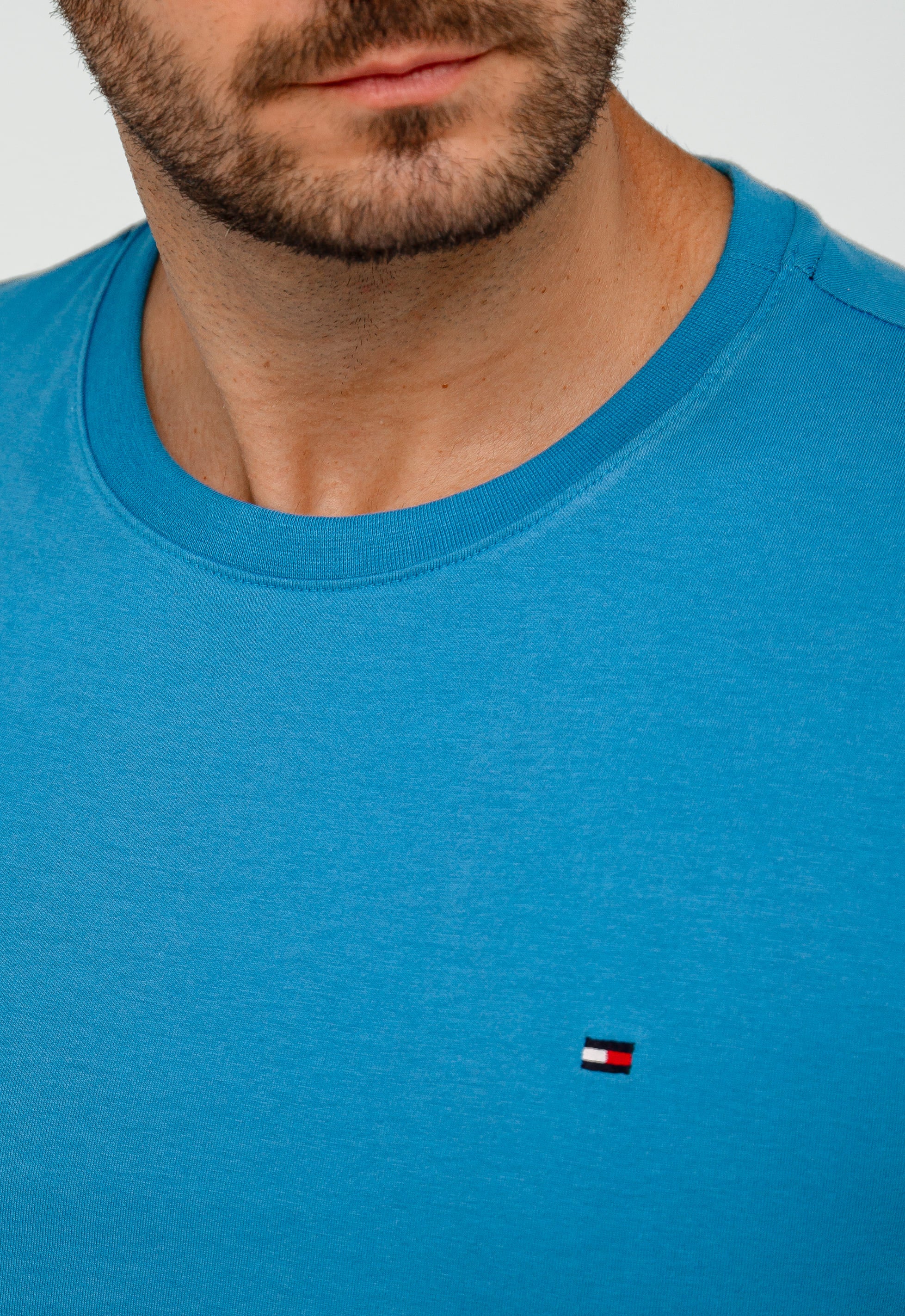 Camiseta Tommy Hilfiger Básica Essential - Sale