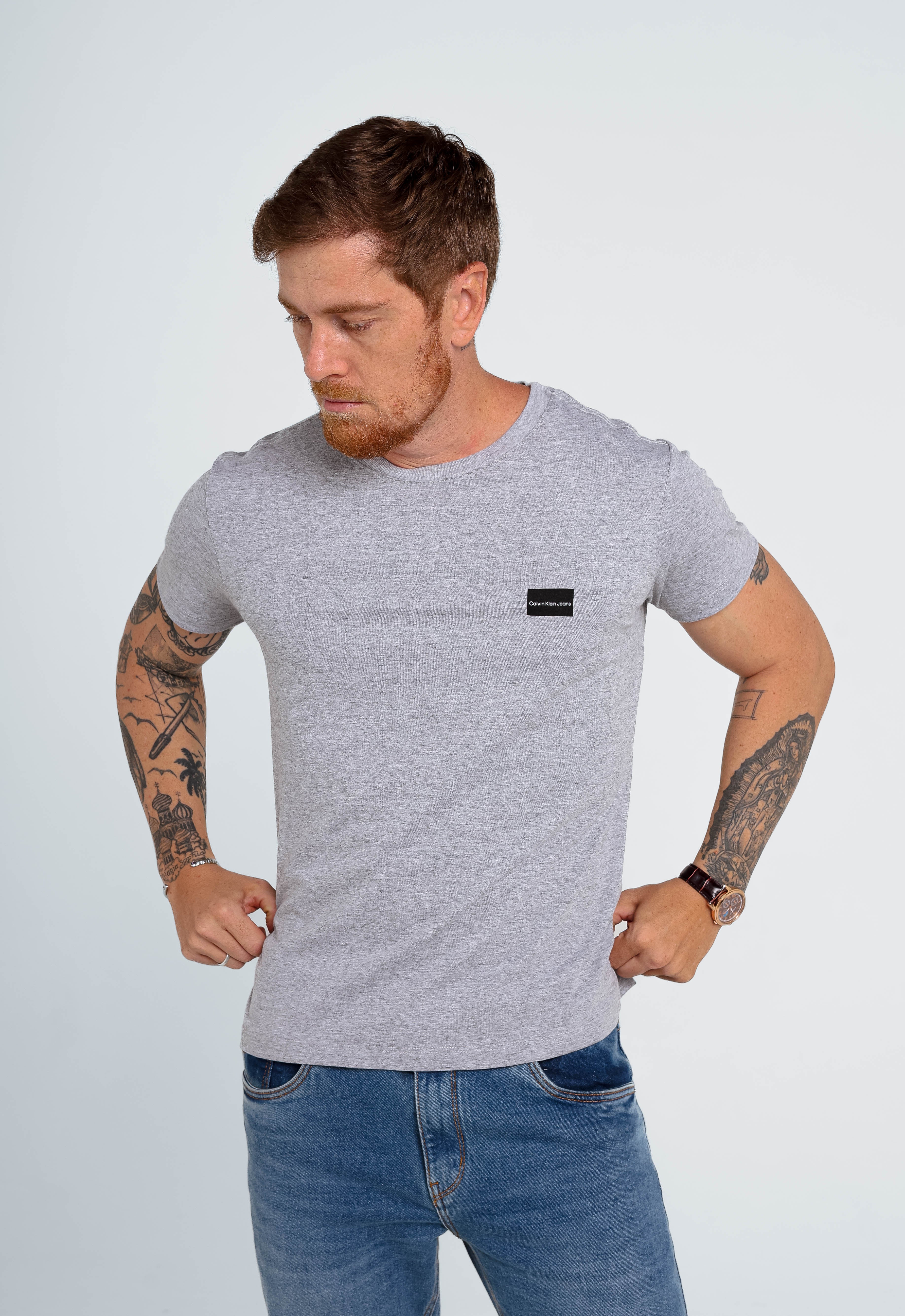 Camiseta Calvin Klein Jeans Logo Peito Quadrada - Sale
