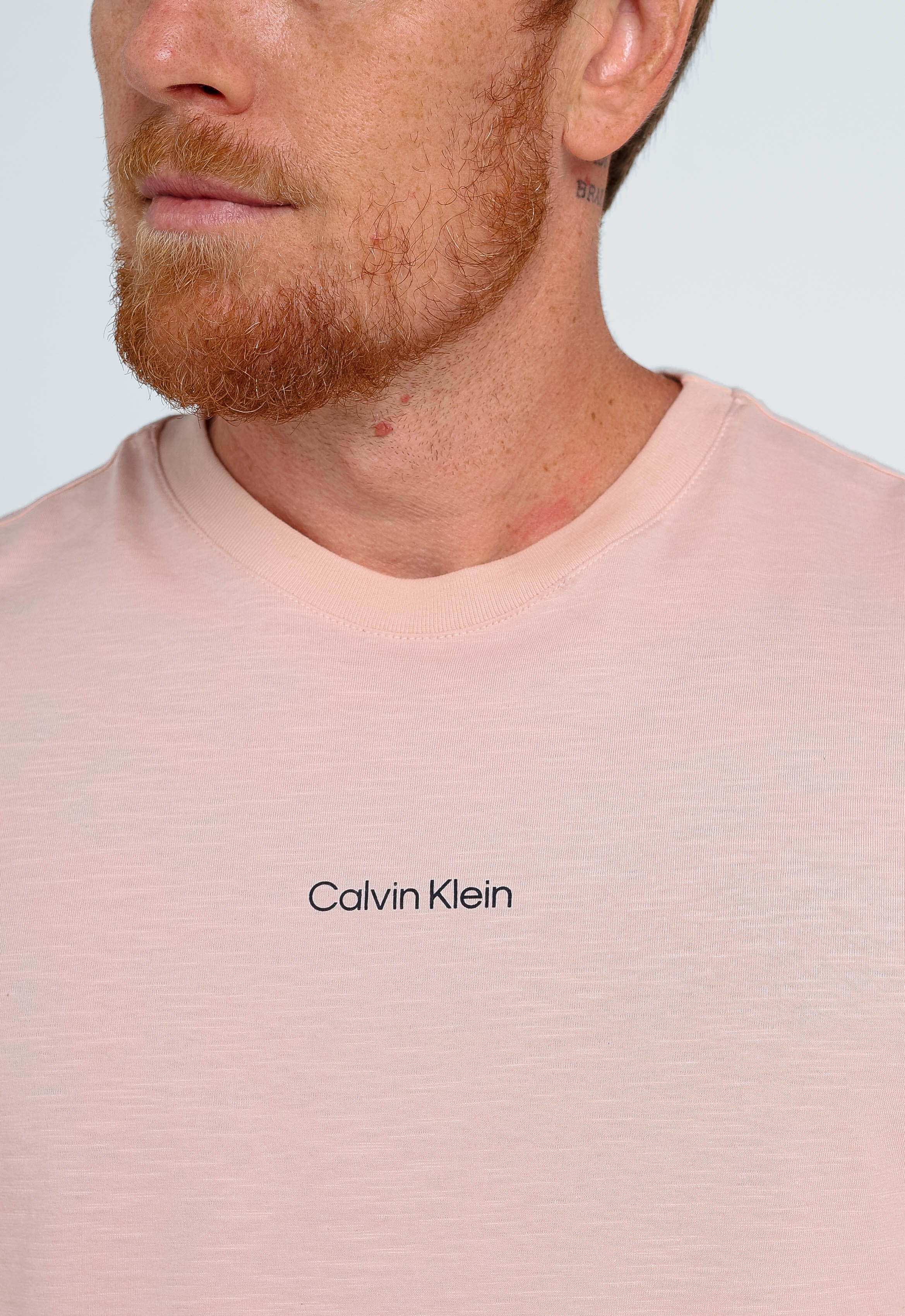 Camiseta Calvin Klein Flamê Logo Central
