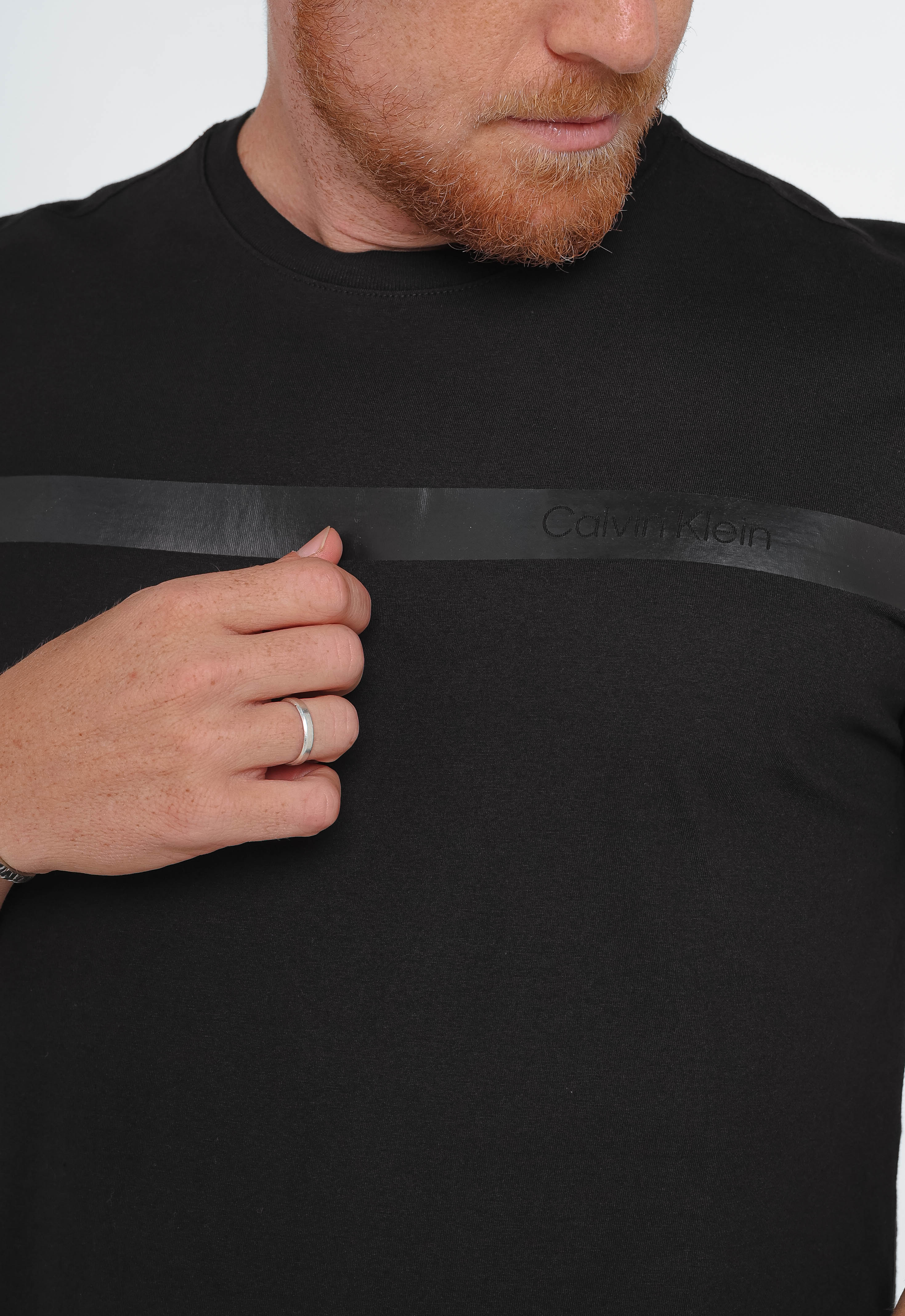 Camiseta Calvin Klein Gel Logo Peito