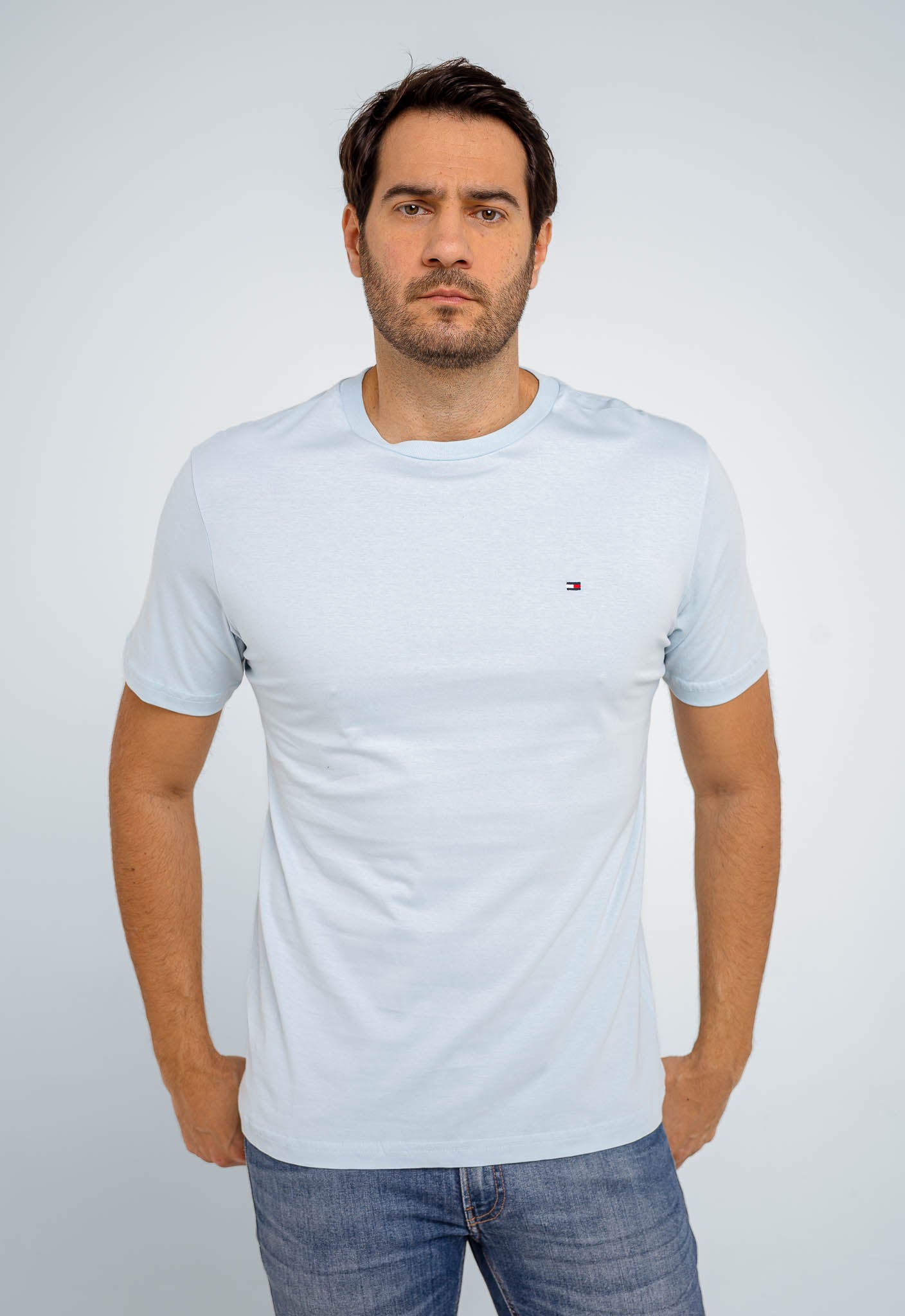 Camiseta Tommy Hilfiger Básica Essential - Sale
