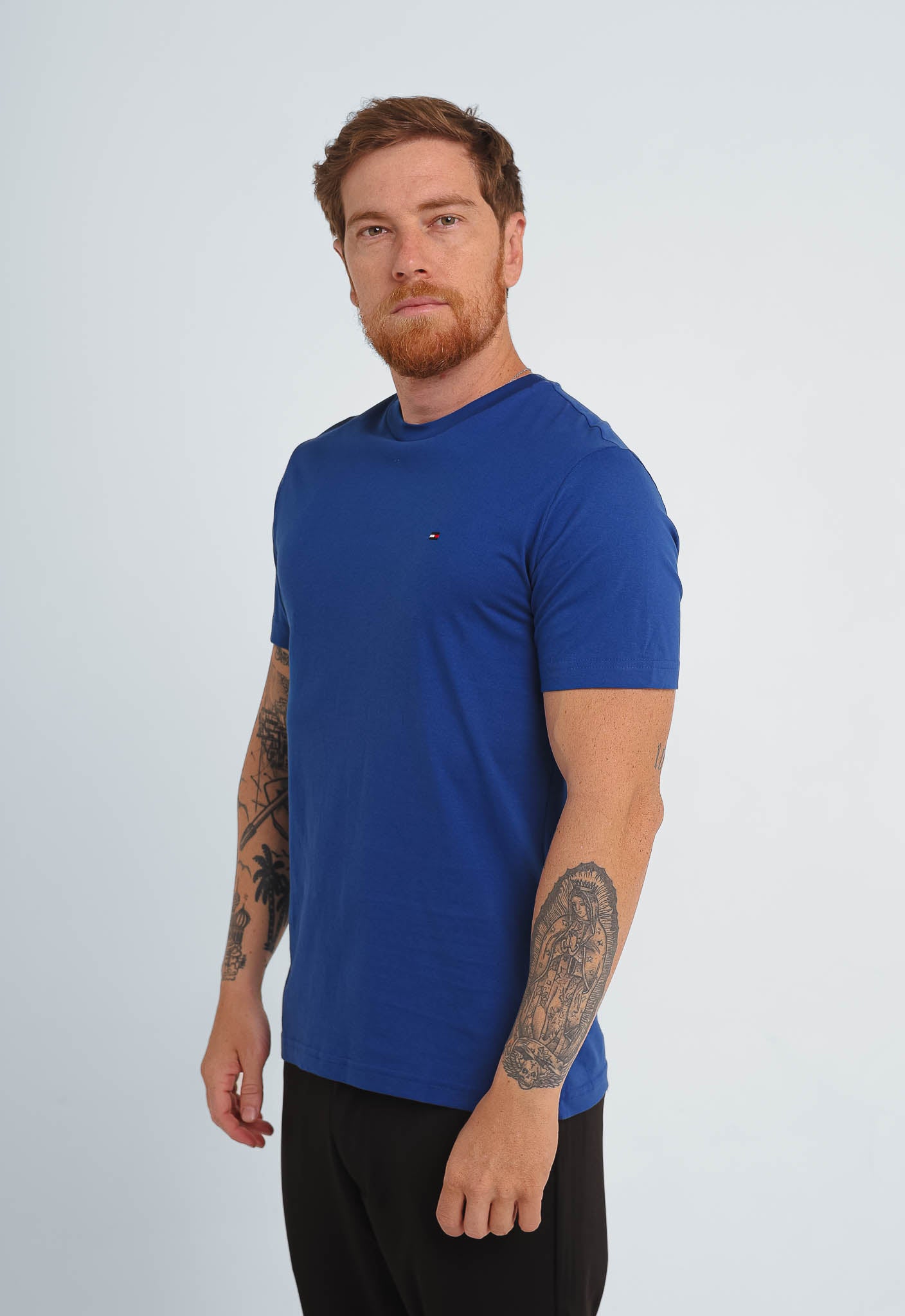 Camiseta Tommy Hilfiger Básica Essential - Sale