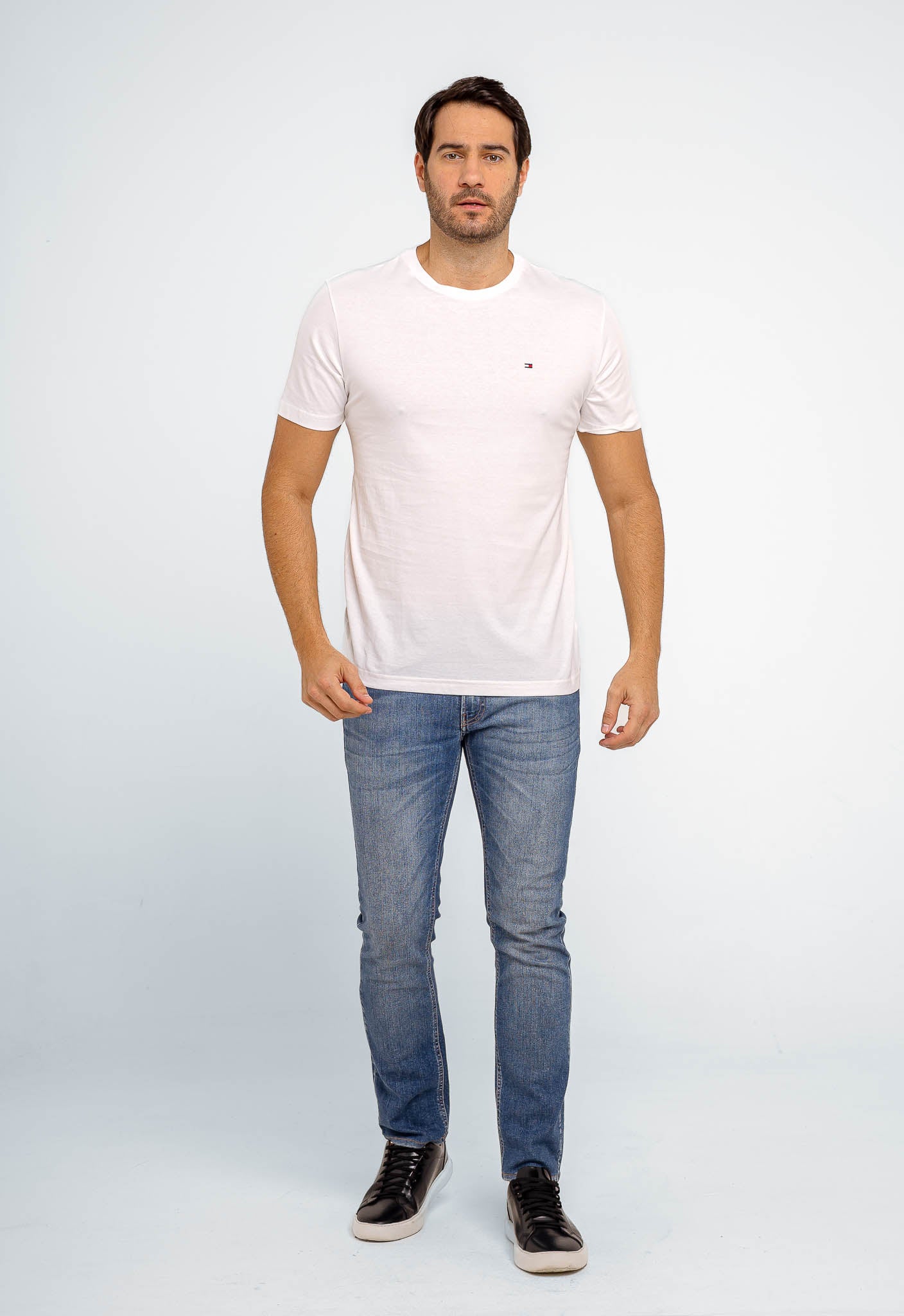 Camiseta Tommy Hilfiger Básica Essential - Sale