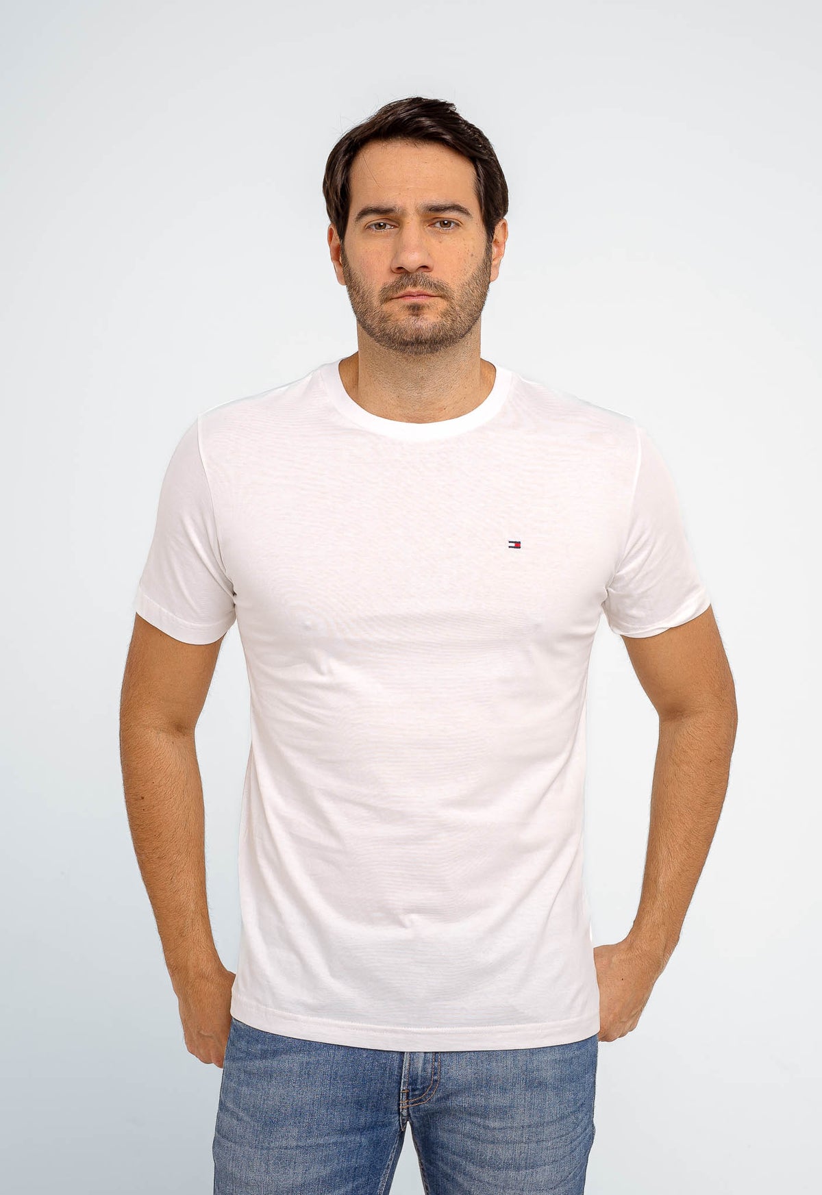 Camiseta Tommy Hilfiger Básica Essential - Sale