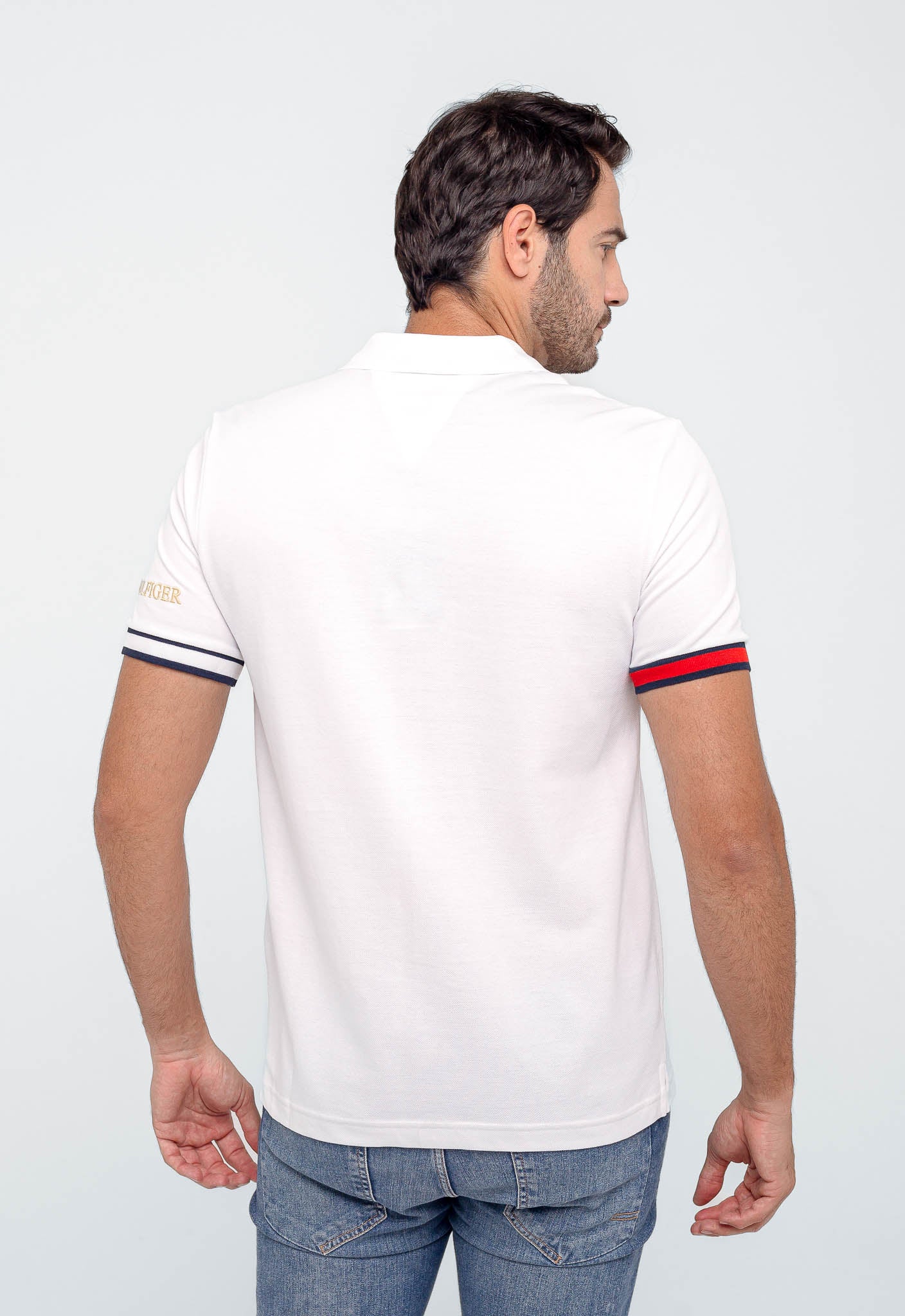 Polo Masculina Tommy Hilfiger com Logo Bordado no Braço