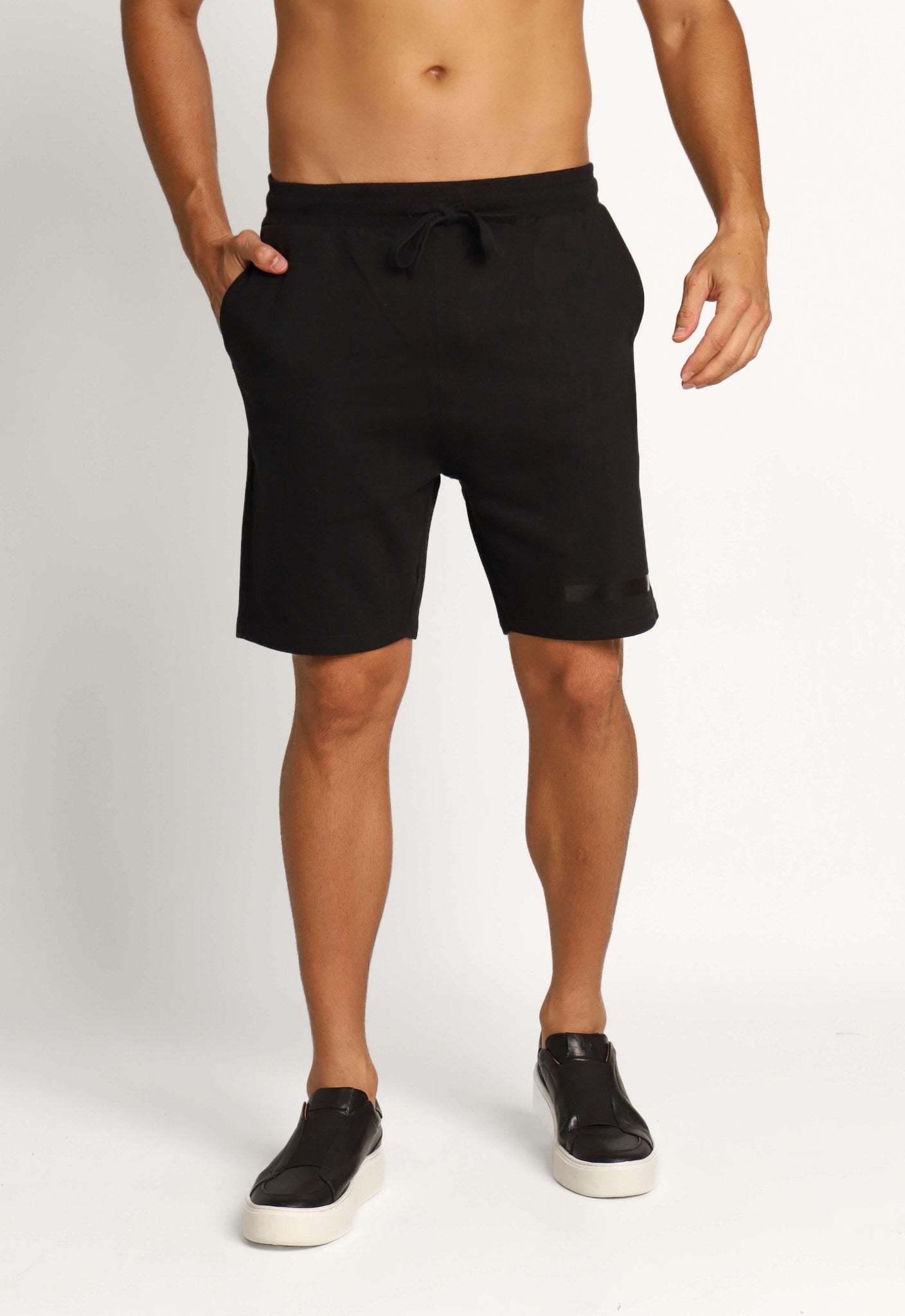 Bermuda Calvin Klein em Moletom Preta - Henri Store