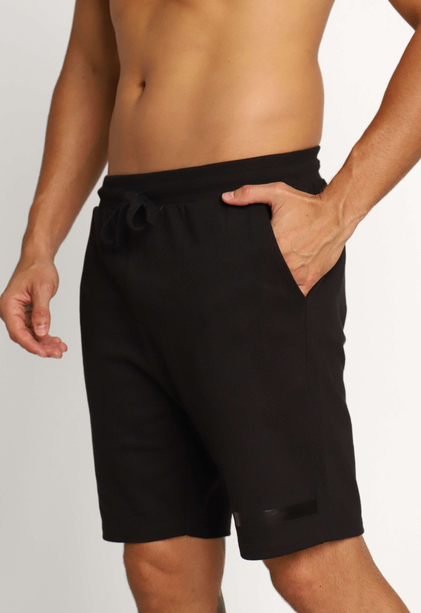Bermuda Calvin Klein em Moletom Preta - Henri Store