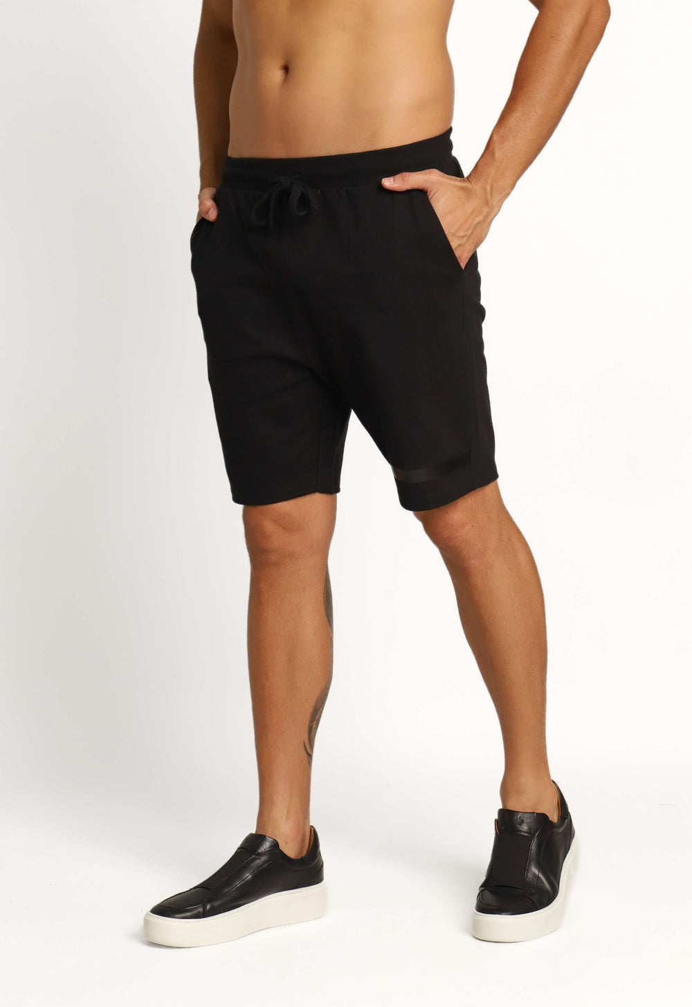 Bermuda Calvin Klein em Moletom Preta - Henri Store