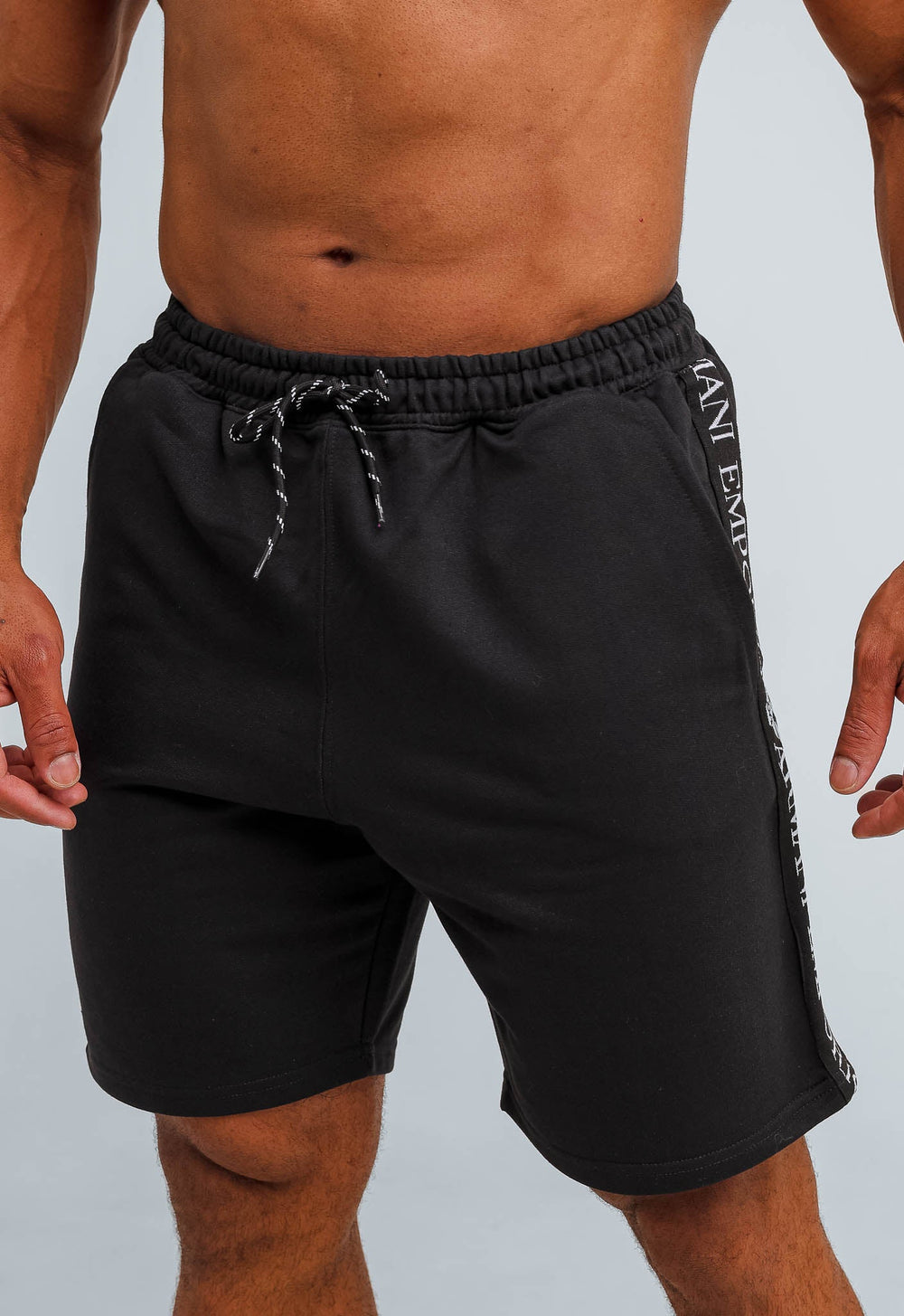 Bermuda Emporio Armani Moletom Preta Detalhe Lateral Branco - Henri Store