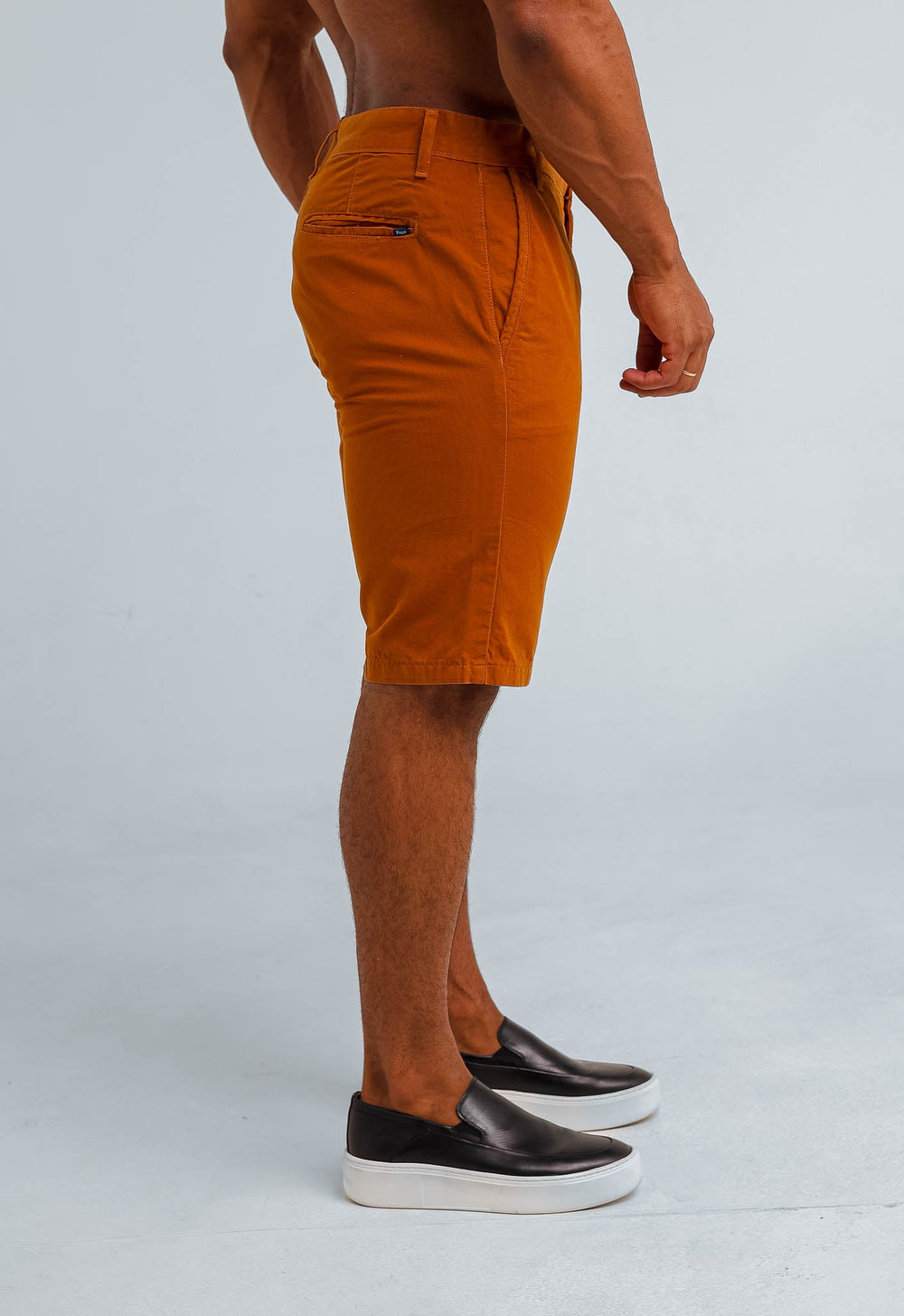 Bermuda Masculina RL em Sarja Caramelo - Henri Store