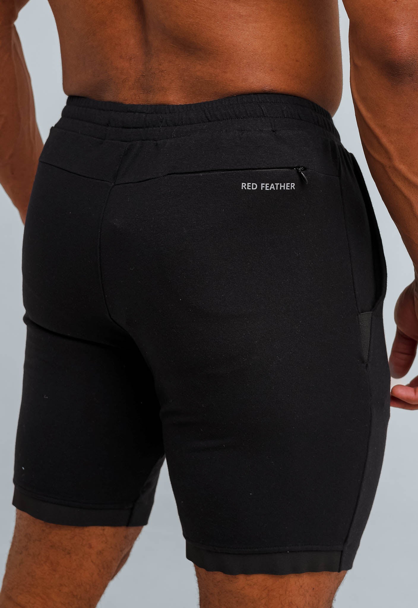Bermuda Red Feather Black Tape Preto - Henri Store