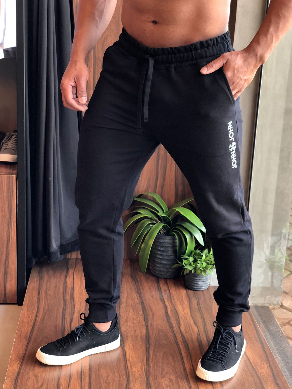 Calça John John Moletom New Basic Preto - Henri Store
