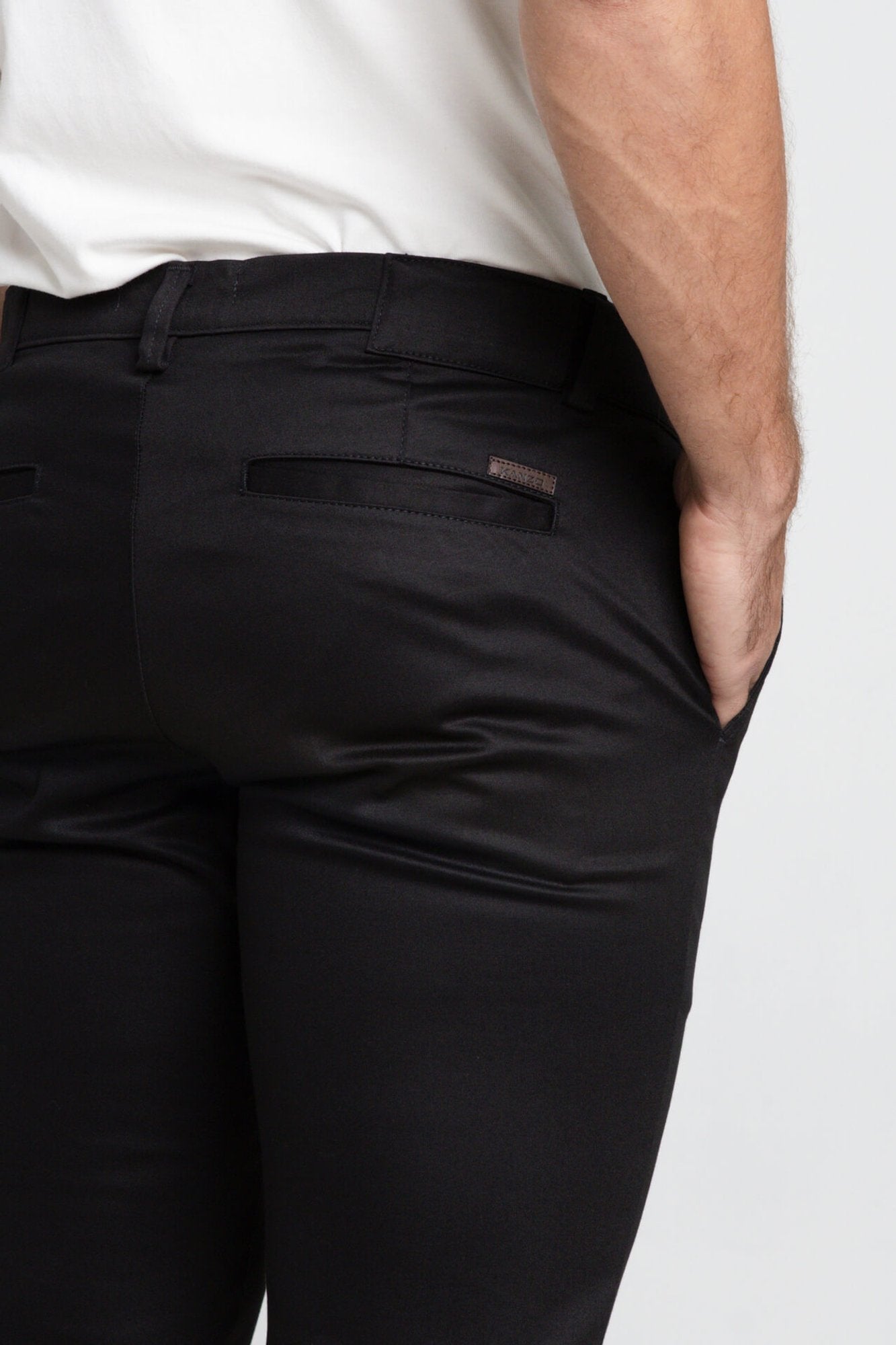 Calça Kanzo Skinny Preta 900 - Henri Store