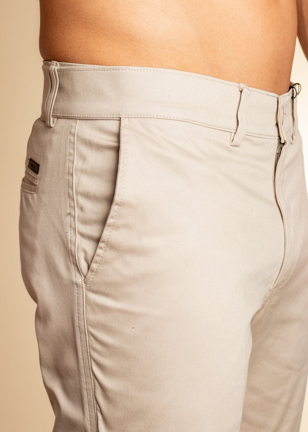Calça Kanzo Slim Bege Bolso Faca - Henri Store