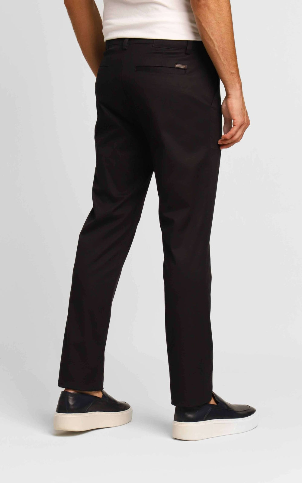 Calça Kanzo Slim Fit 900 Preto - Henri Store