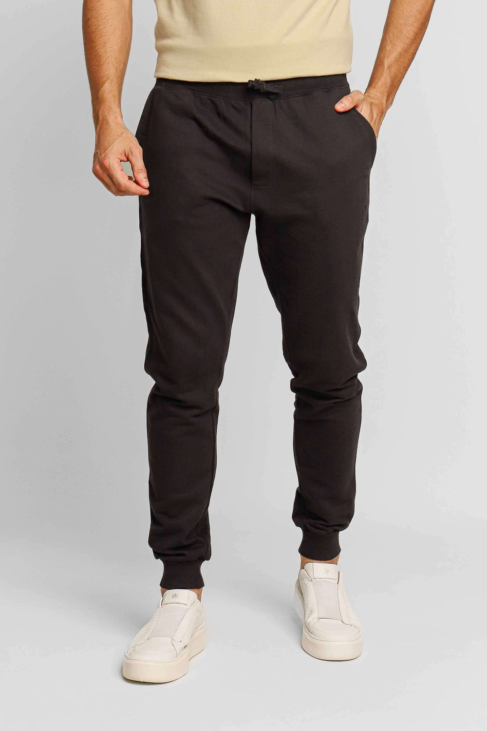Calça Masculina Jogger Moletom Calvin Klein Embossed Preta - Live - Henri Store