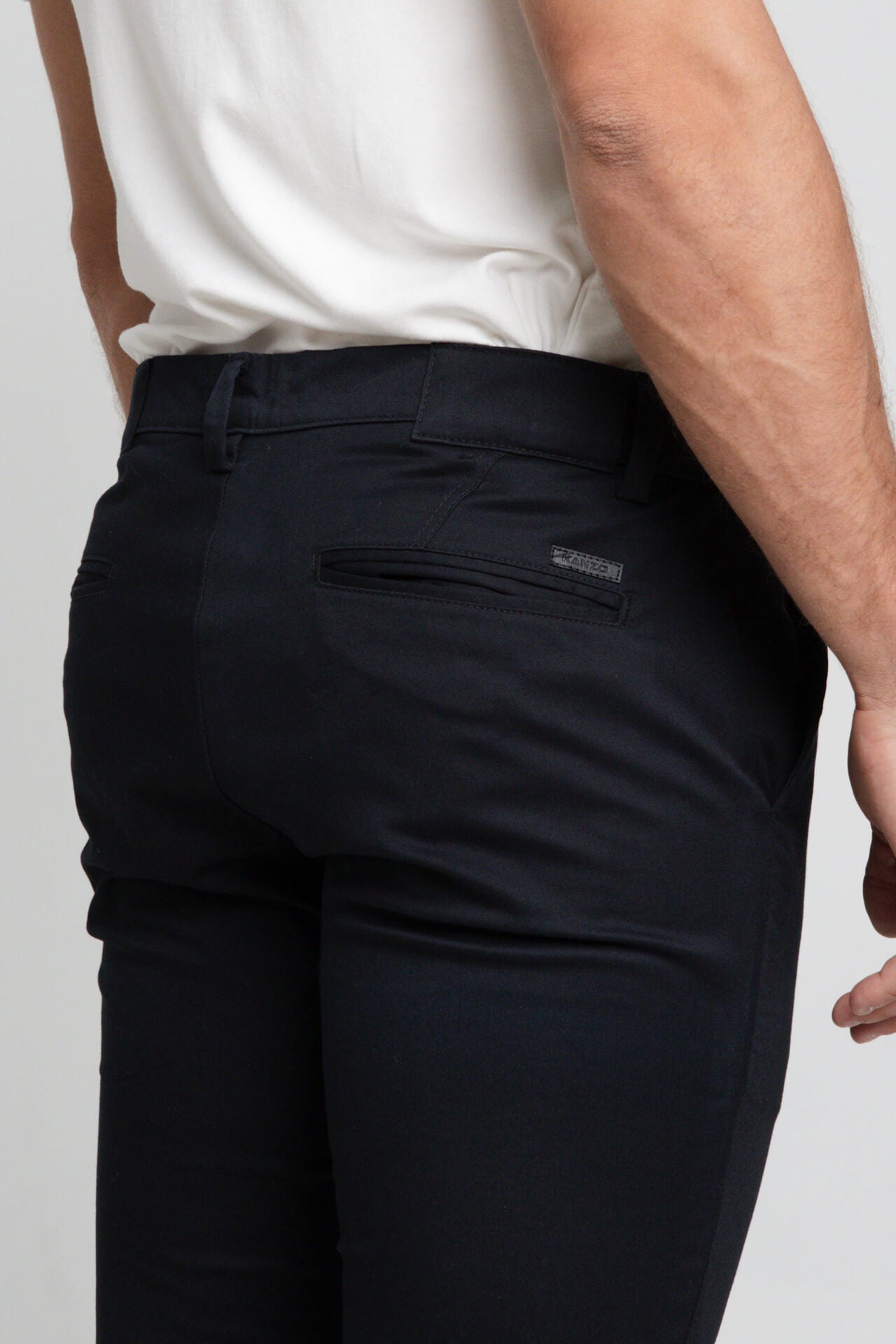Calça Masculina Skinny Fit Kanzo Preto Impermeável - Henri Store