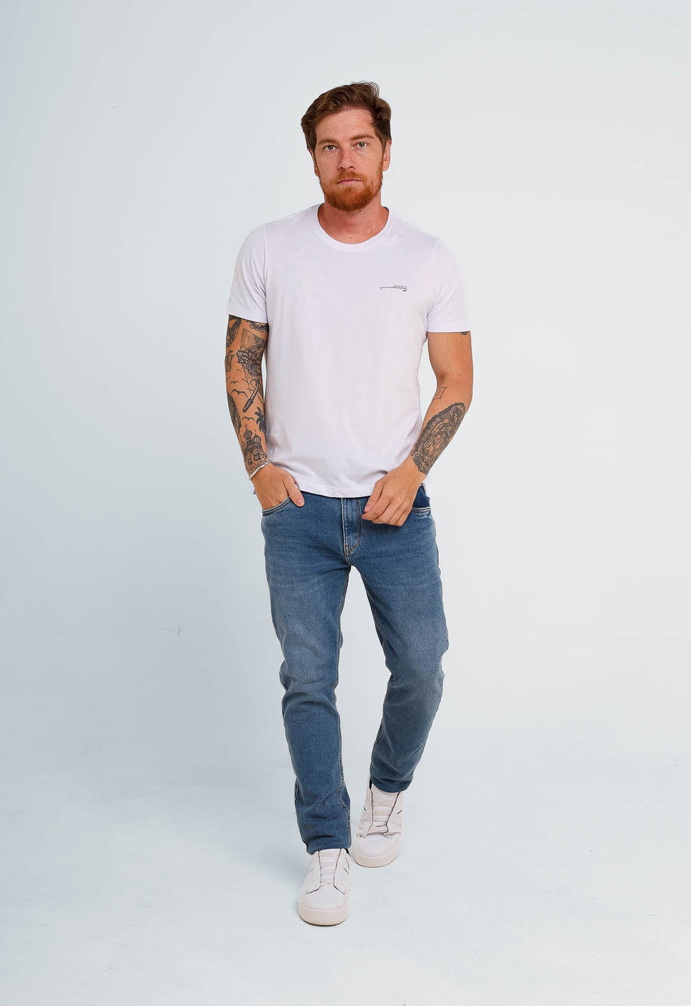Camiseta Aramis Logo Peito Minimal - Henri Store
