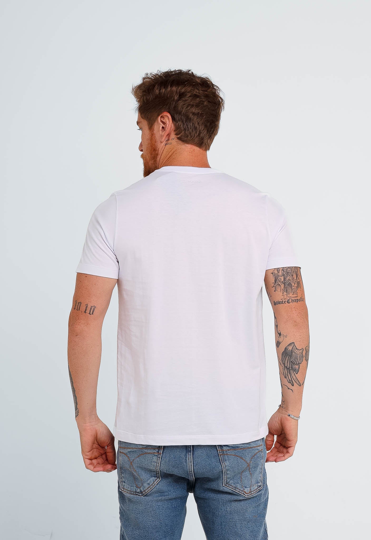 Camiseta Aramis Logo Peito Minimal - Henri Store