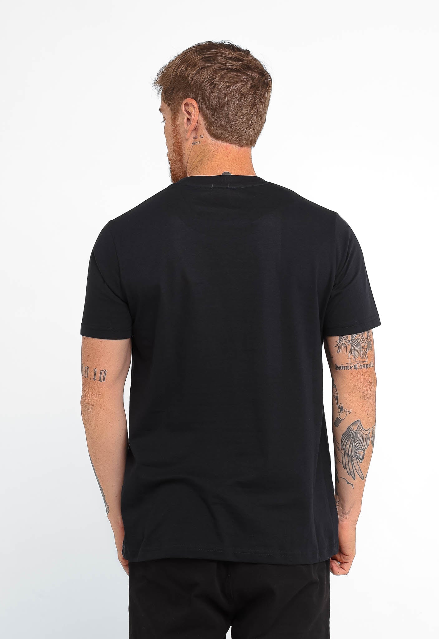 Camiseta Armani Exchange Bolso Peito - Henri Store