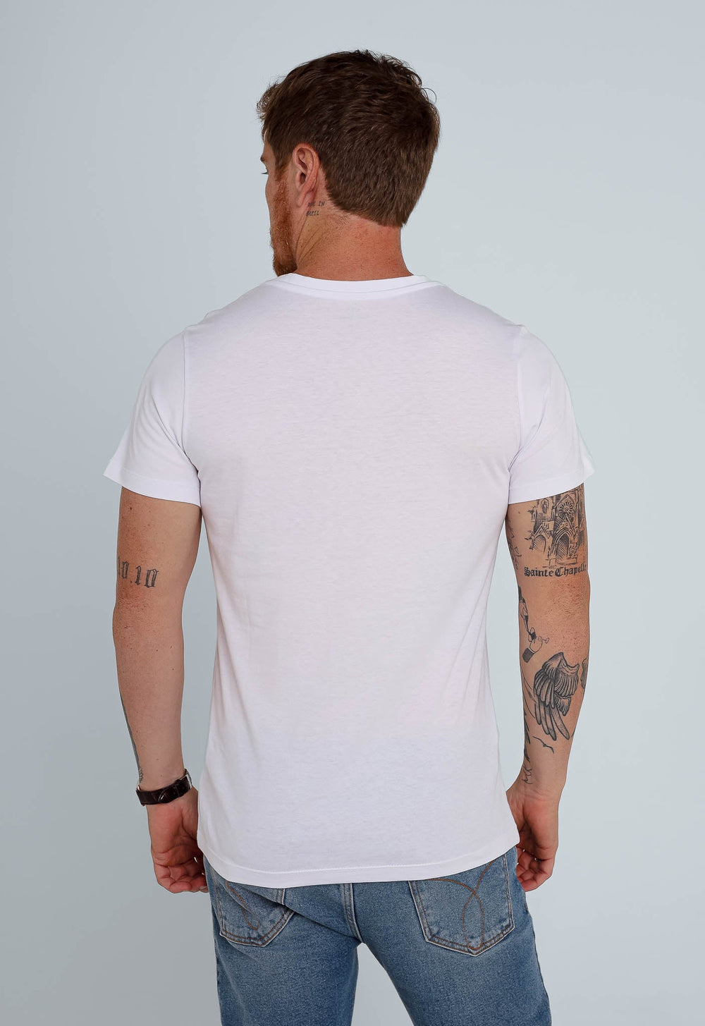 Camiseta Armani Exchange Branca Gola V - Henri Store