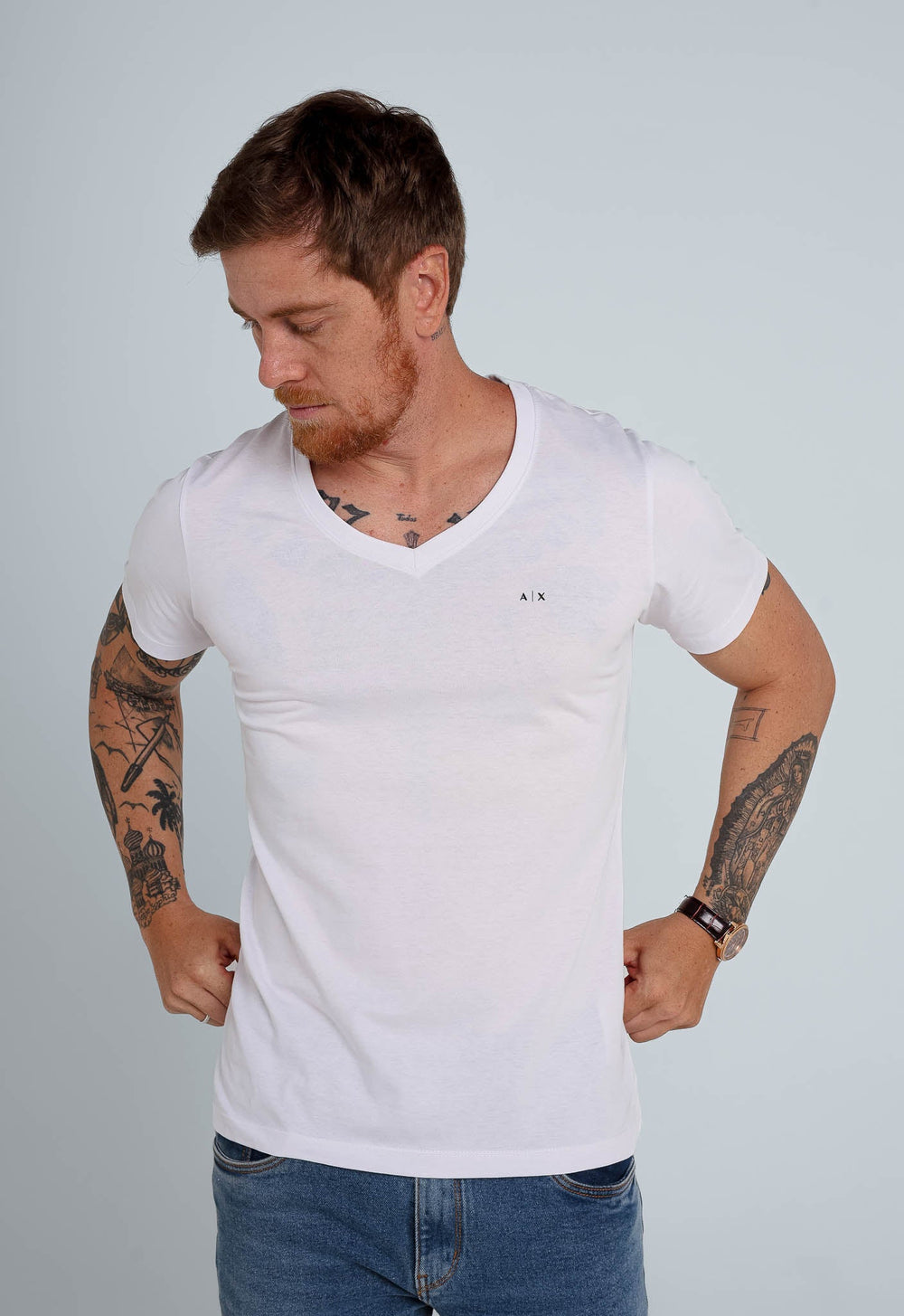 Camiseta Armani Exchange Branca Gola V - Henri Store