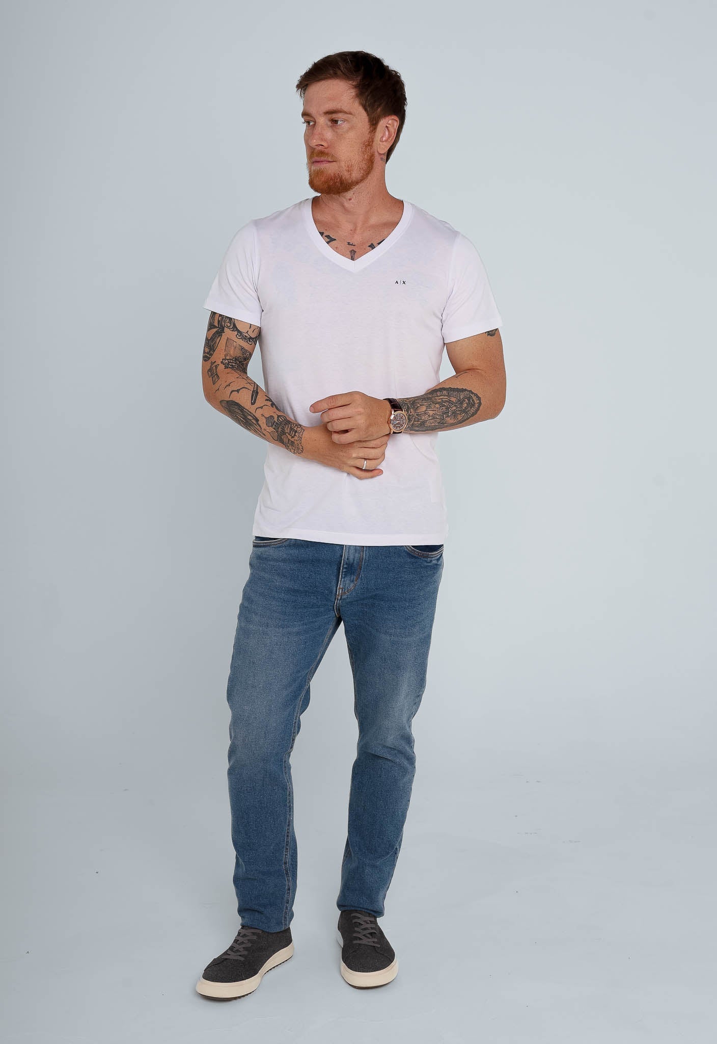 Camiseta Armani Exchange Branca Gola V - Henri Store
