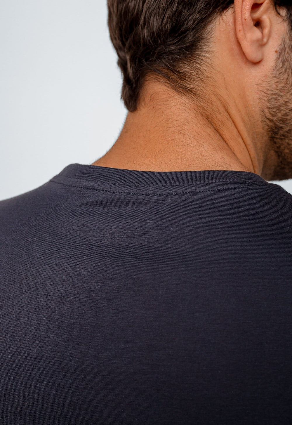 Camiseta Armani Exchange Logo Central Cubo - Henri Store