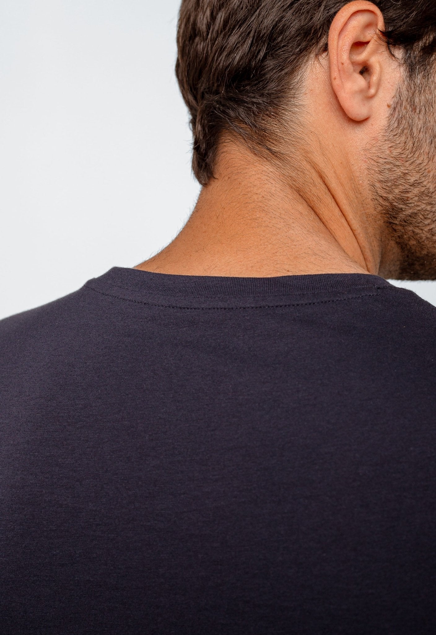 Camiseta Armani Exchange Logo Central - Henri Store