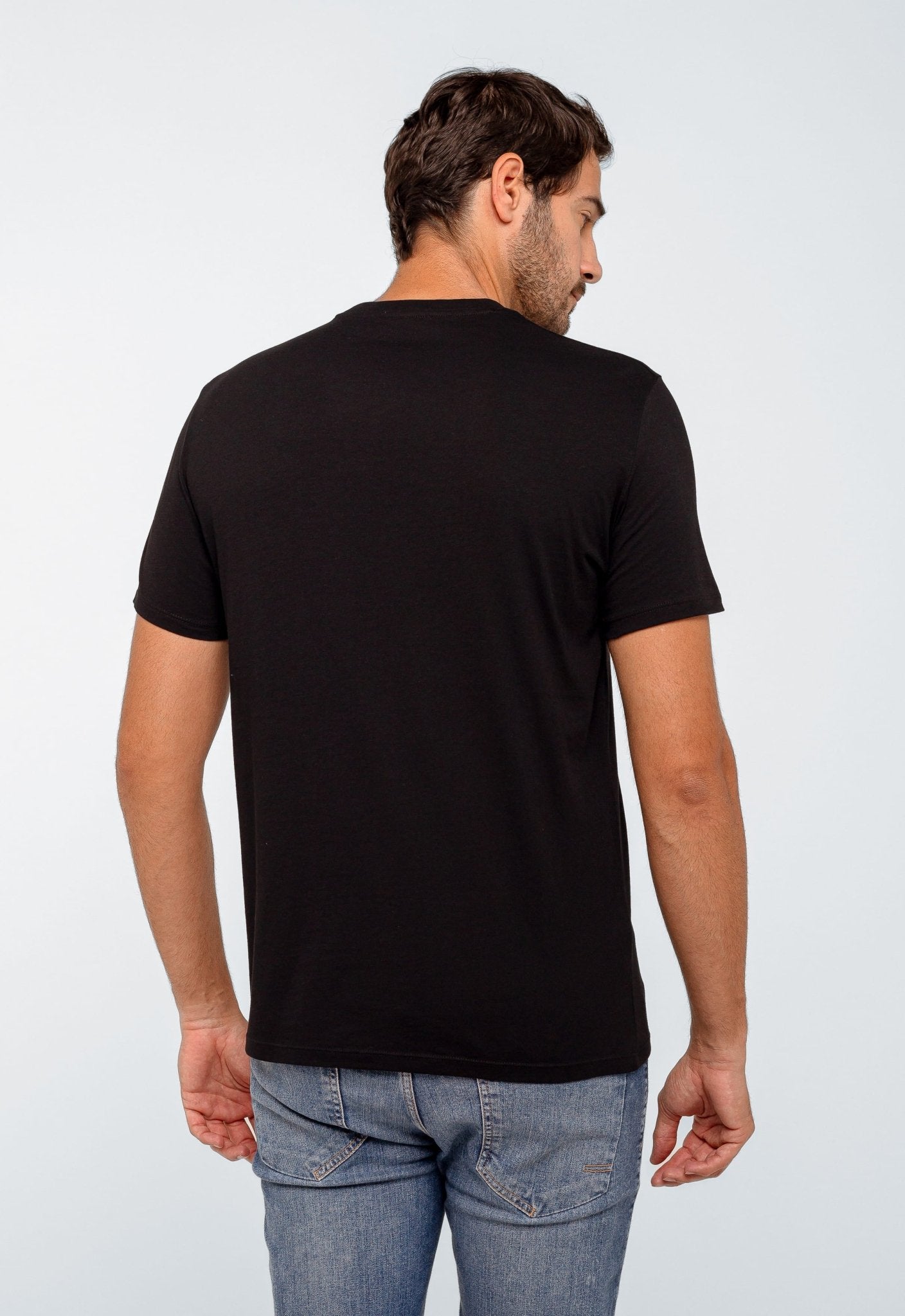 Camiseta Armani Exchange Logo Central. - Henri Store
