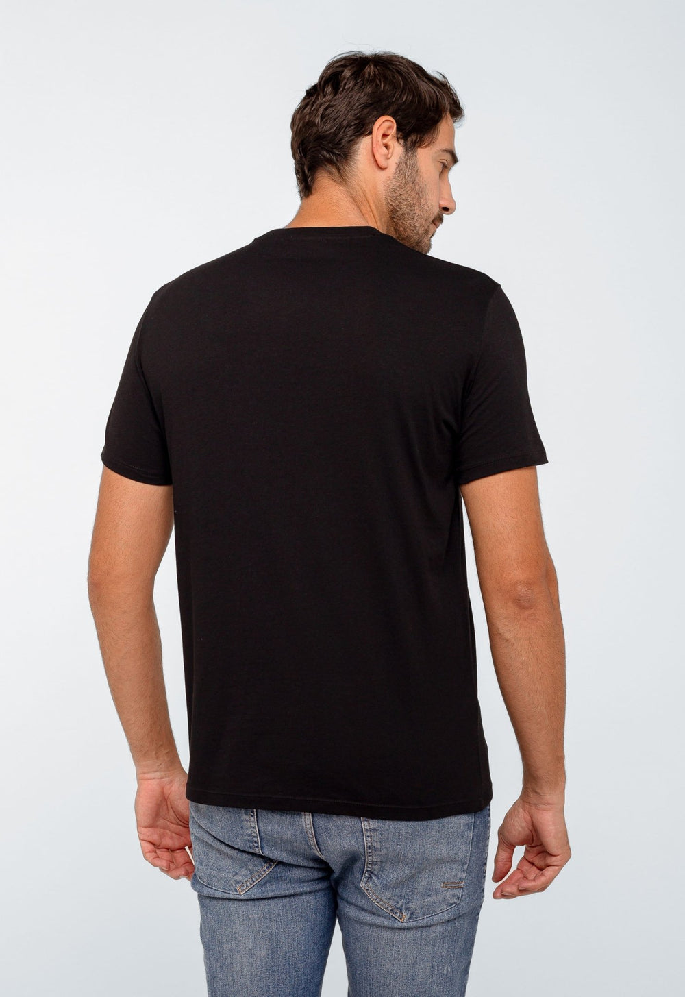 Camiseta Armani Exchange Logo Central. - Henri Store