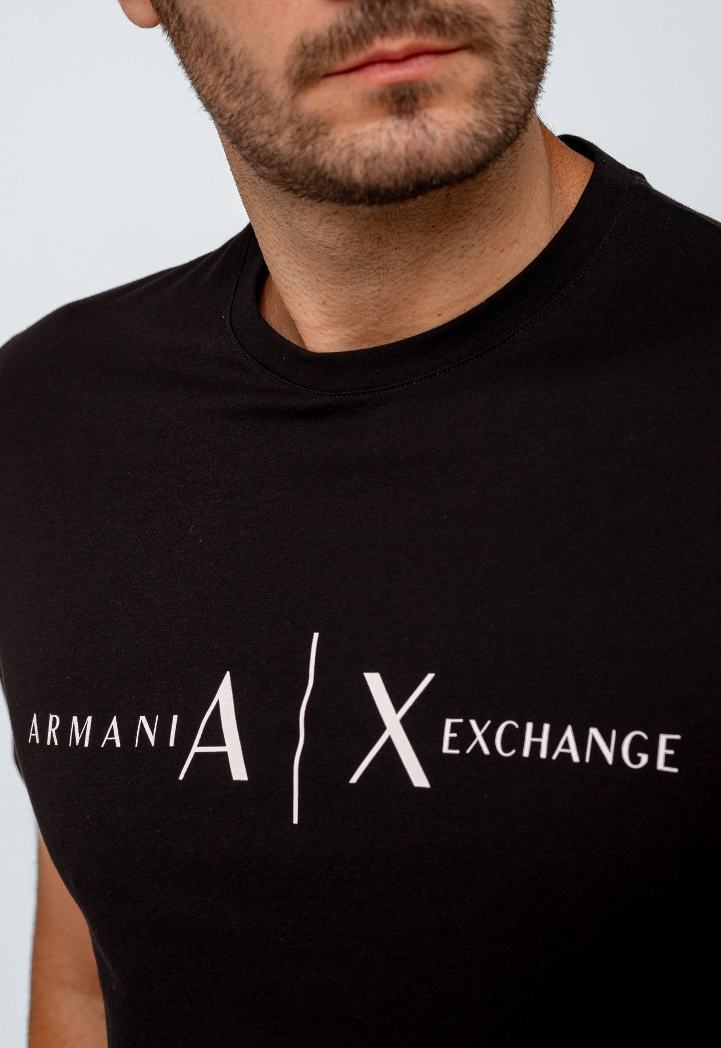 Camiseta Armani Exchange Logo Central. - Henri Store