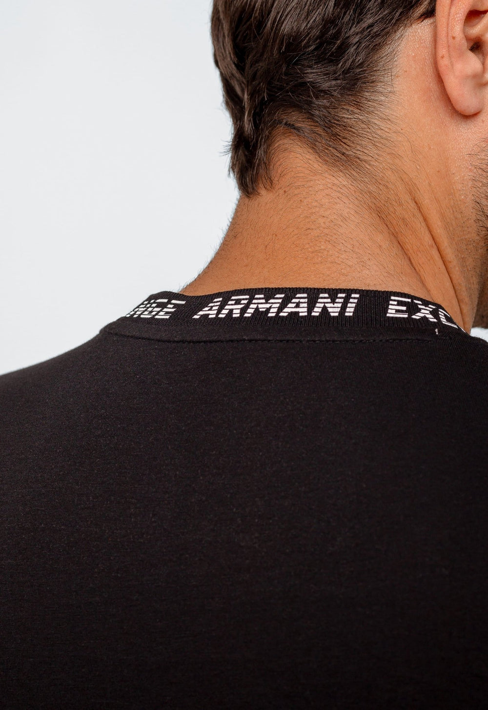 Camiseta Armani Exchange Logo Gola - Henri Store