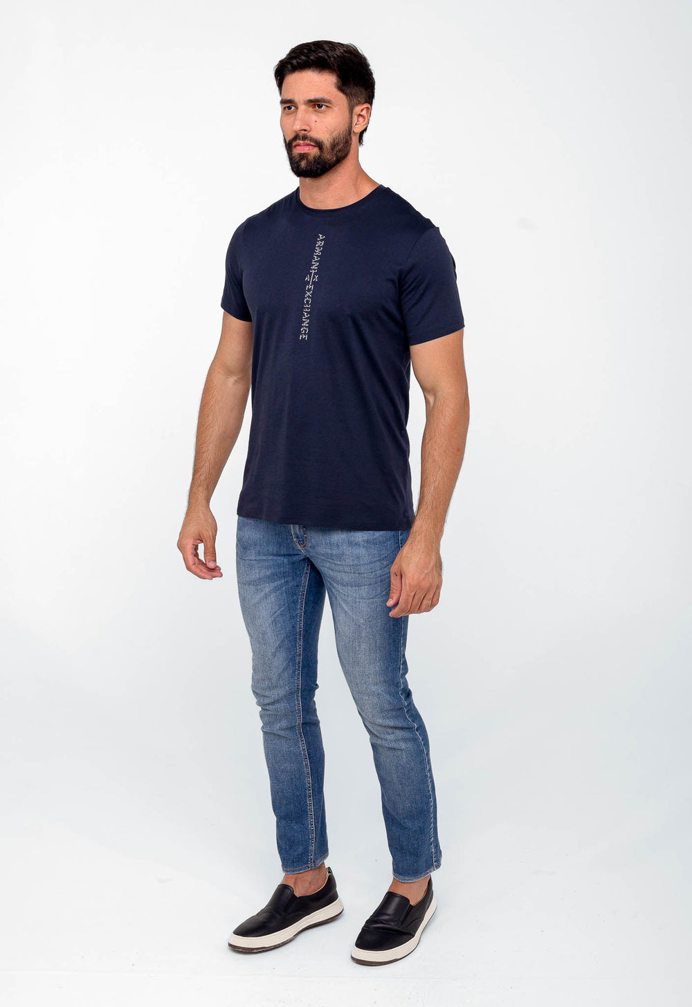 Camiseta Armani Exchange Logo Vertical - LIVE - Henri Store