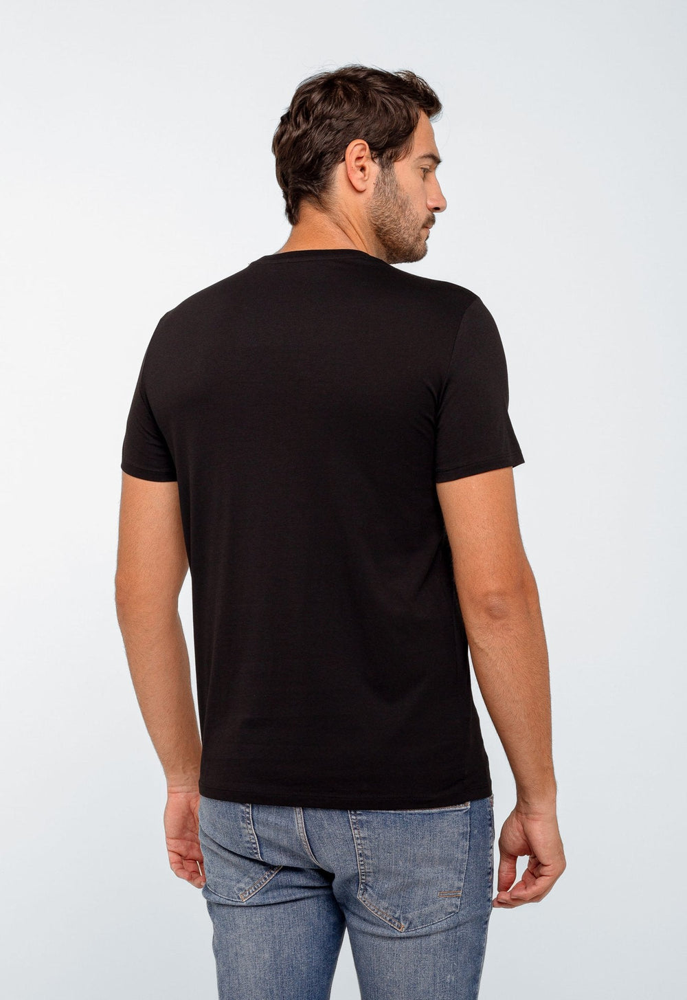 Camiseta Armani Exchange Regular Fit Logo Central - LIVE - Henri Store